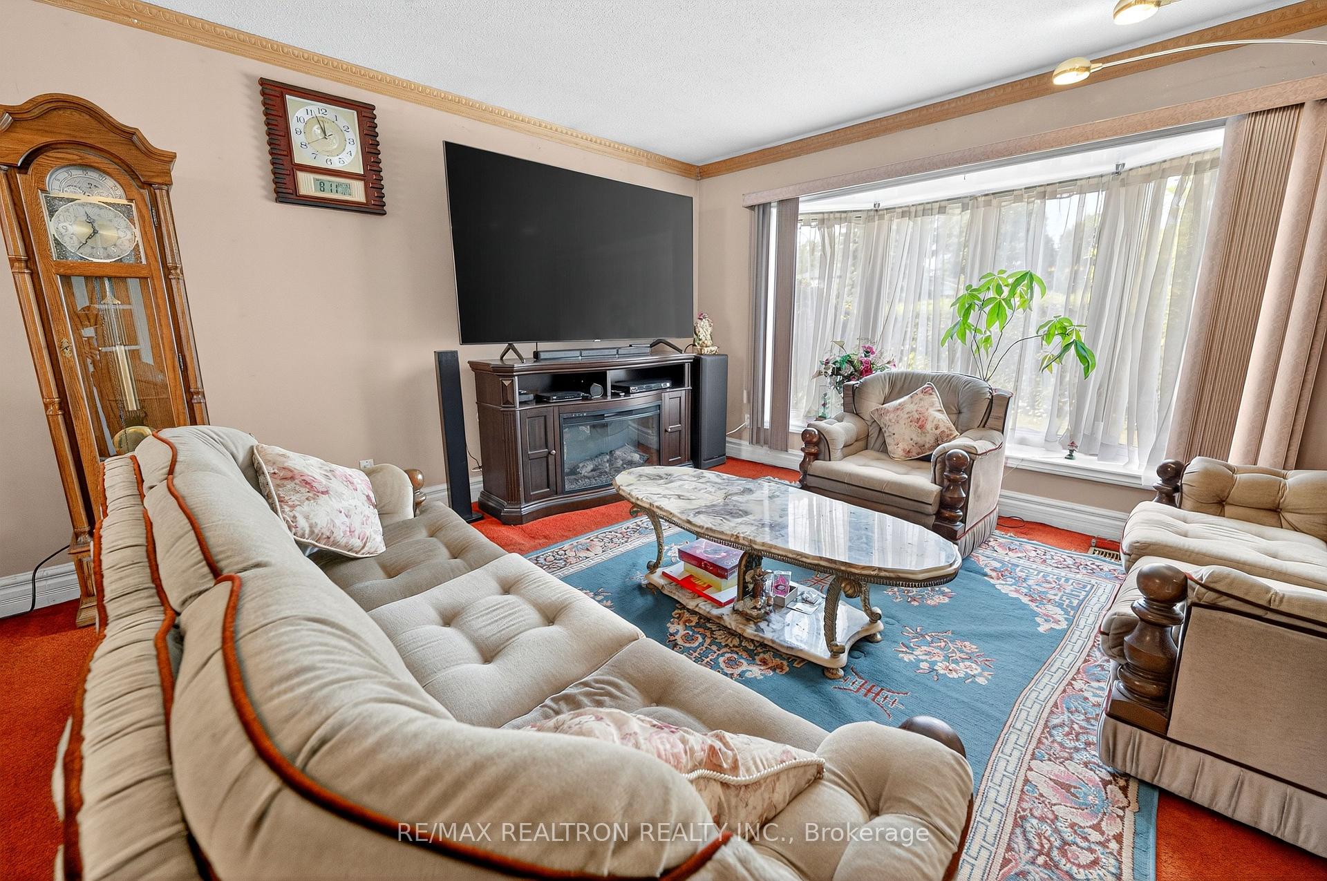 Photo 13 of 356 Burrows Hall Boulevard, Scarborough, Malvern — HOMEH