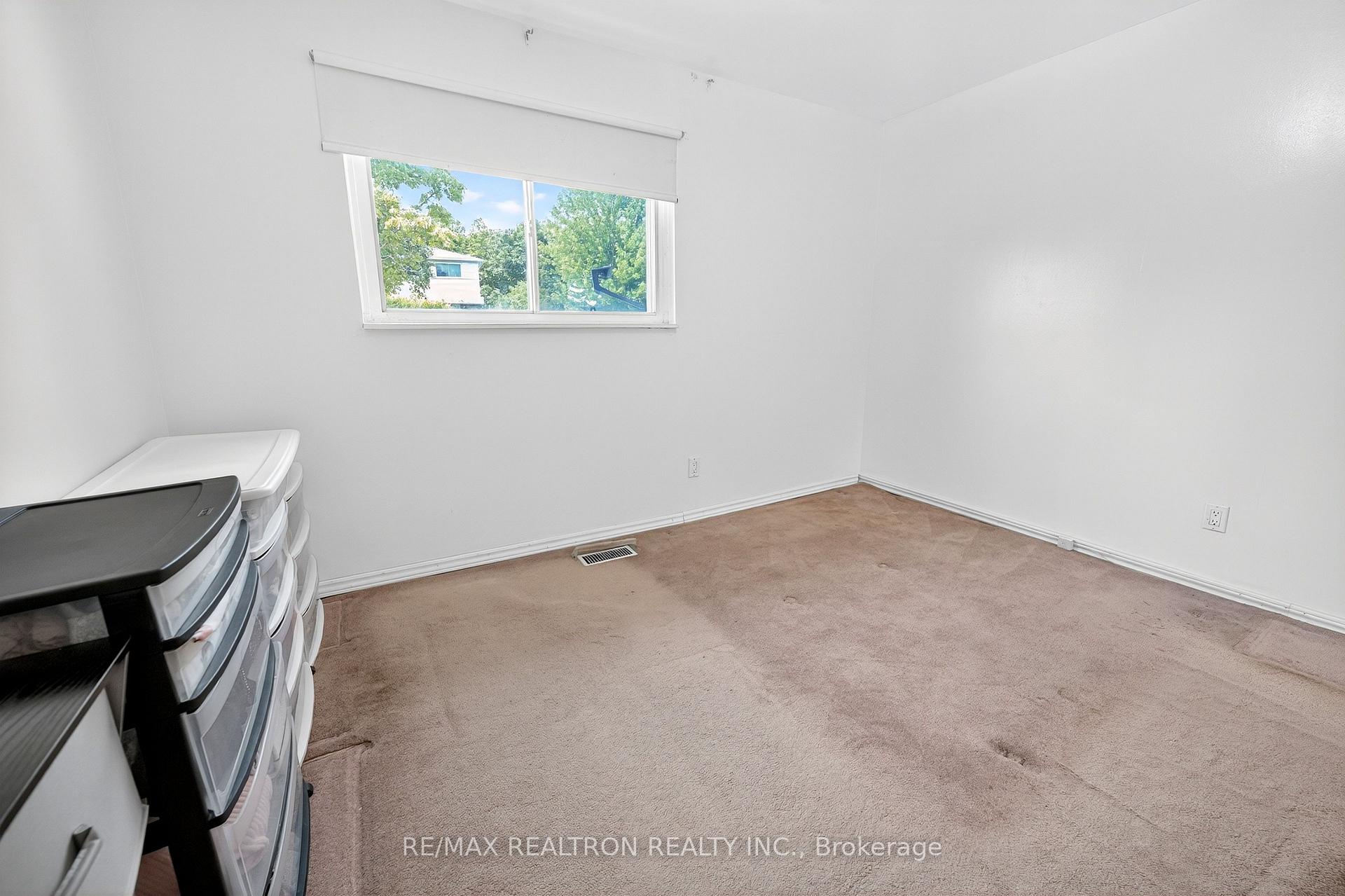 Photo 23 of 356 Burrows Hall Boulevard, Scarborough, Malvern — HOMEH