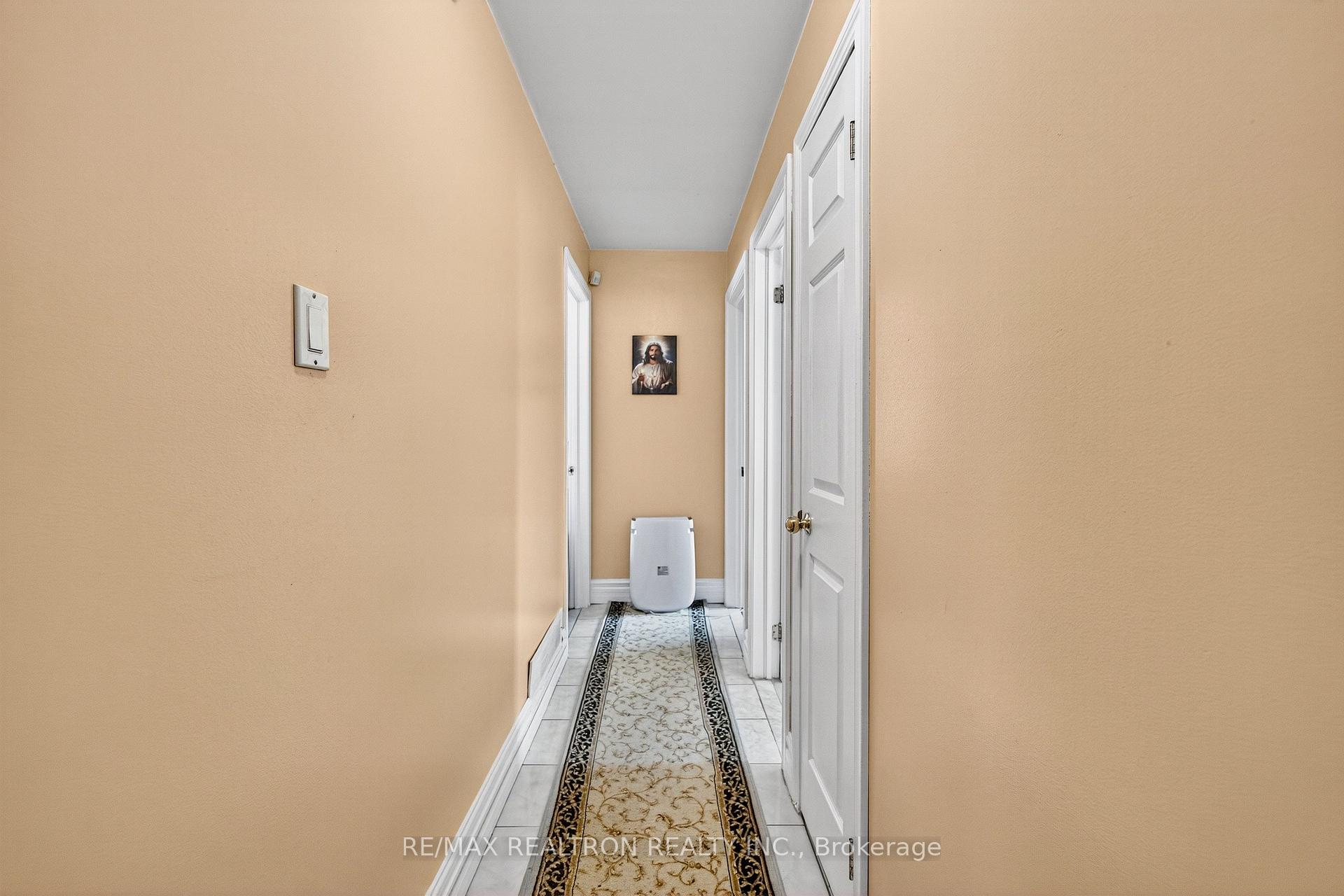 Photo 25 of 356 Burrows Hall Boulevard, Scarborough, Malvern — HOMEH