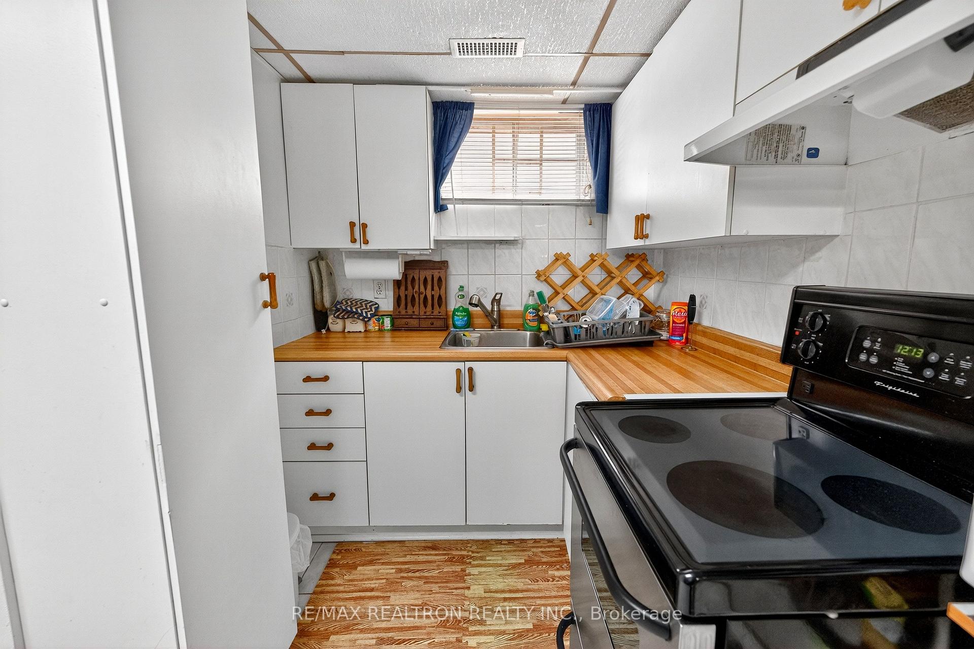 Photo 33 of 356 Burrows Hall Boulevard, Scarborough, Malvern — HOMEH