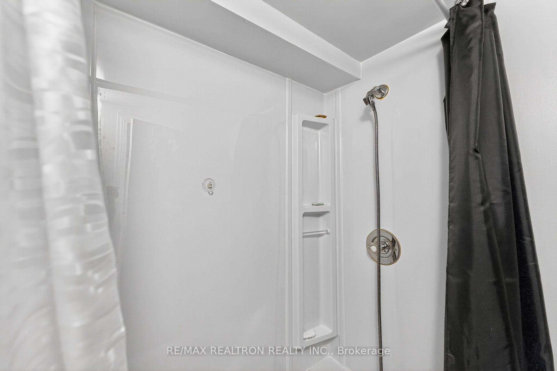 Photo 36 of 356 Burrows Hall Boulevard, Scarborough, Malvern — HOMEH