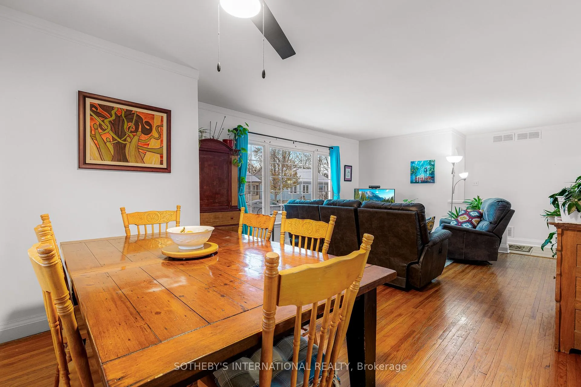 Photo 11 of 27 Wright Crescent, Brockville — HOMEH