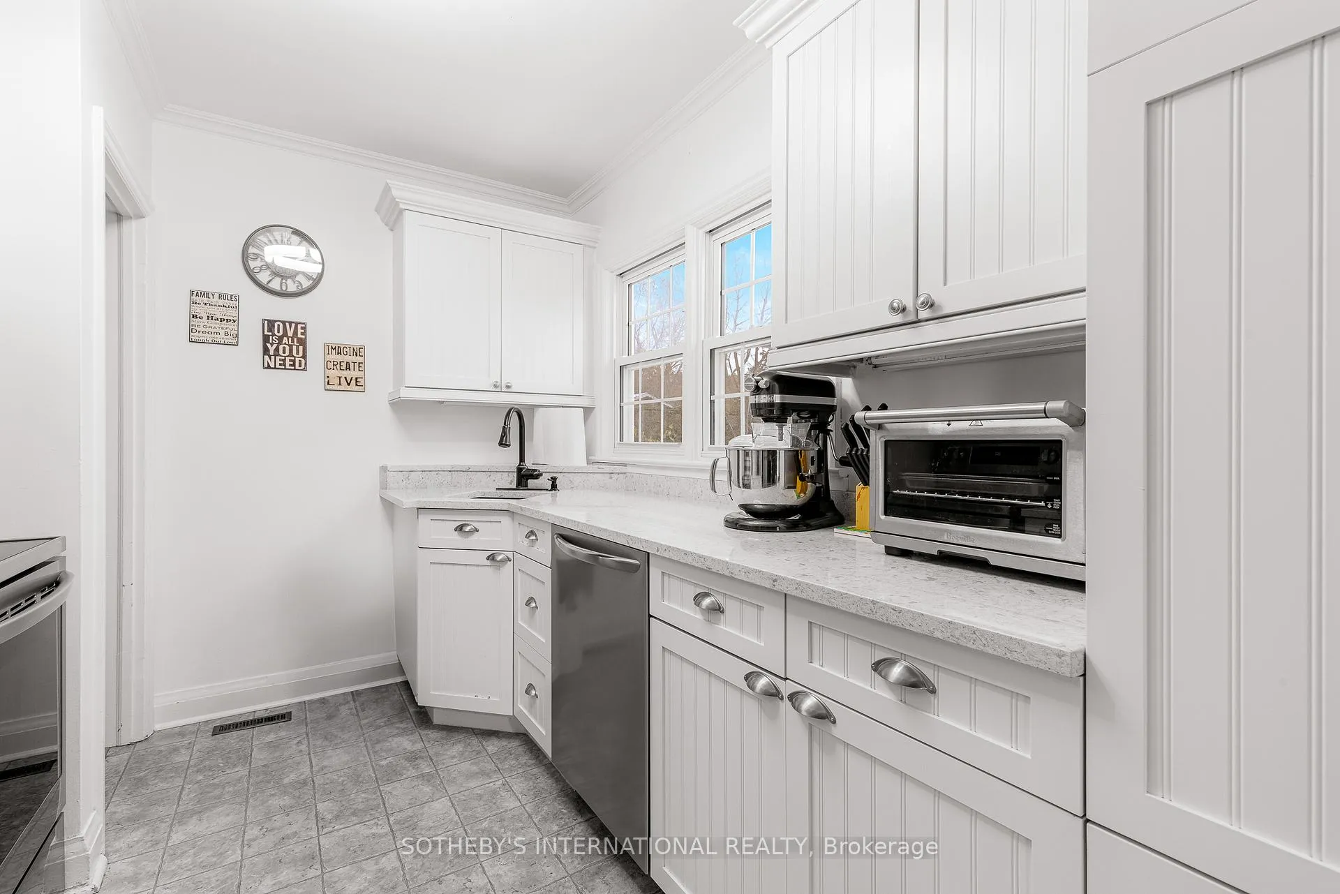 Photo 12 of 27 Wright Crescent, Brockville — HOMEH