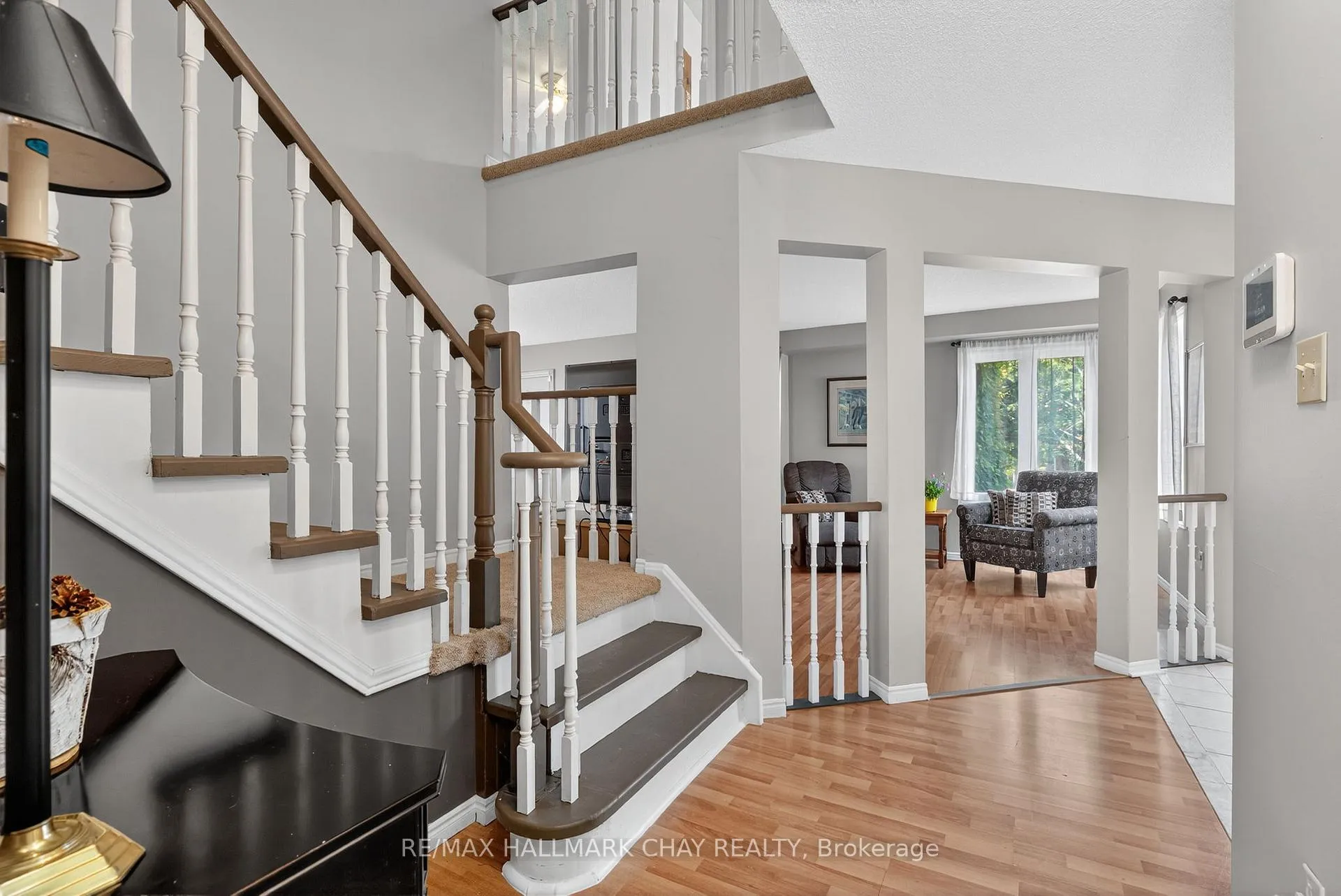 Photo 10 of 49 Mcdougall Drive, Barrie, West Bayfield — HOMEH