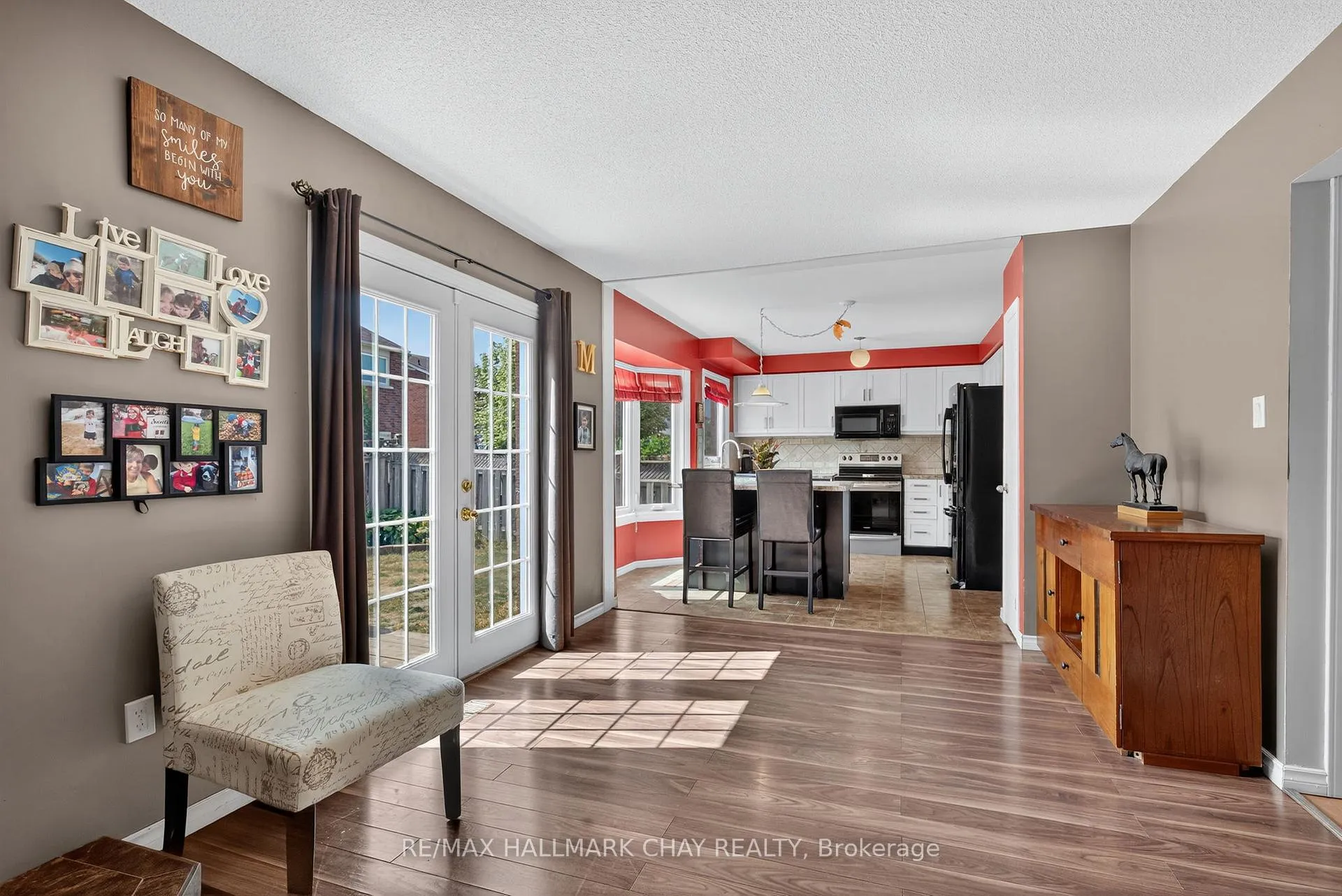 Photo 13 of 49 Mcdougall Drive, Barrie, West Bayfield — HOMEH