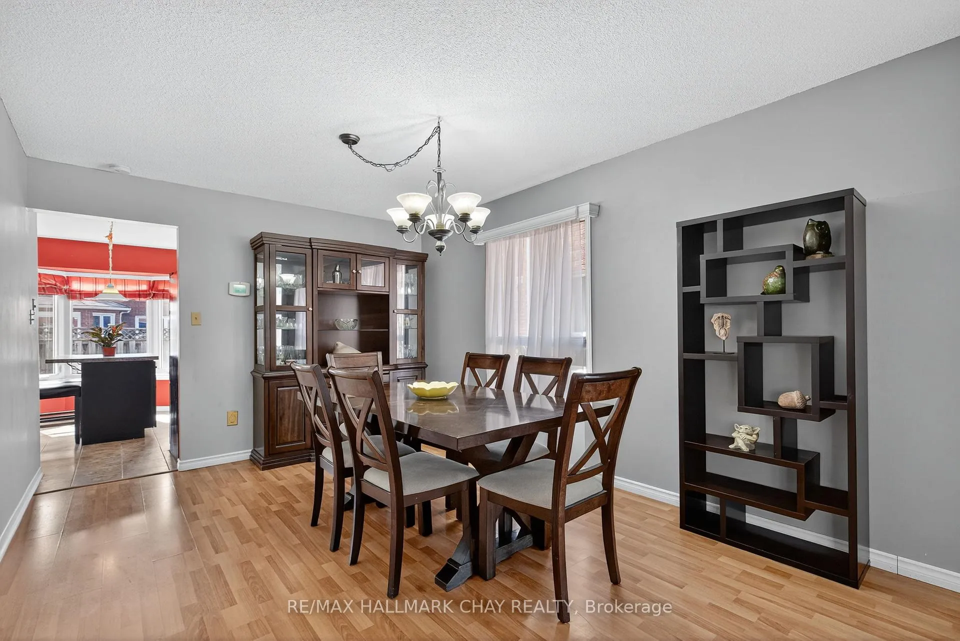 Photo 19 of 49 Mcdougall Drive, Barrie, West Bayfield — HOMEH