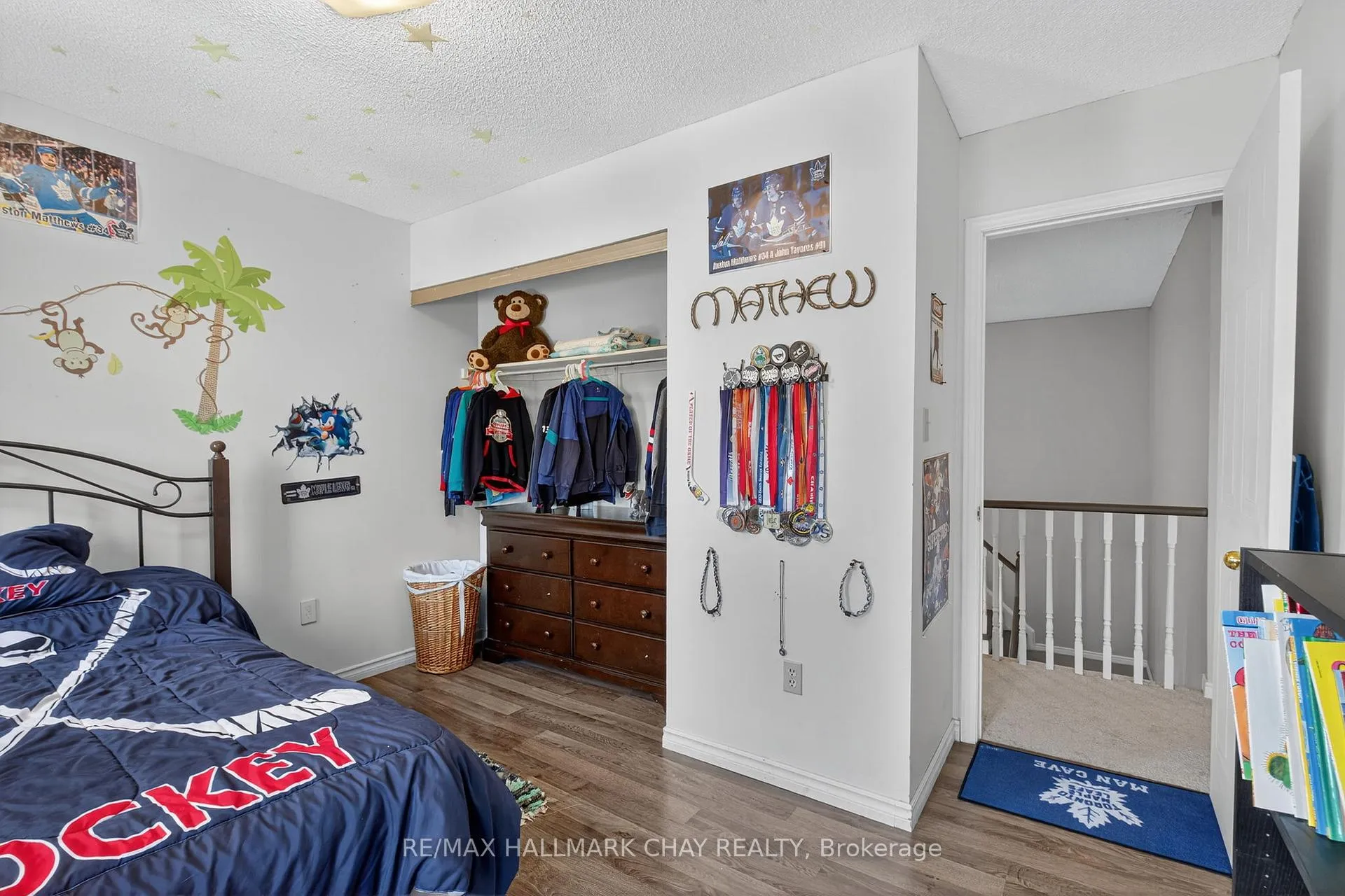 Photo 36 of 49 Mcdougall Drive, Barrie, West Bayfield — HOMEH