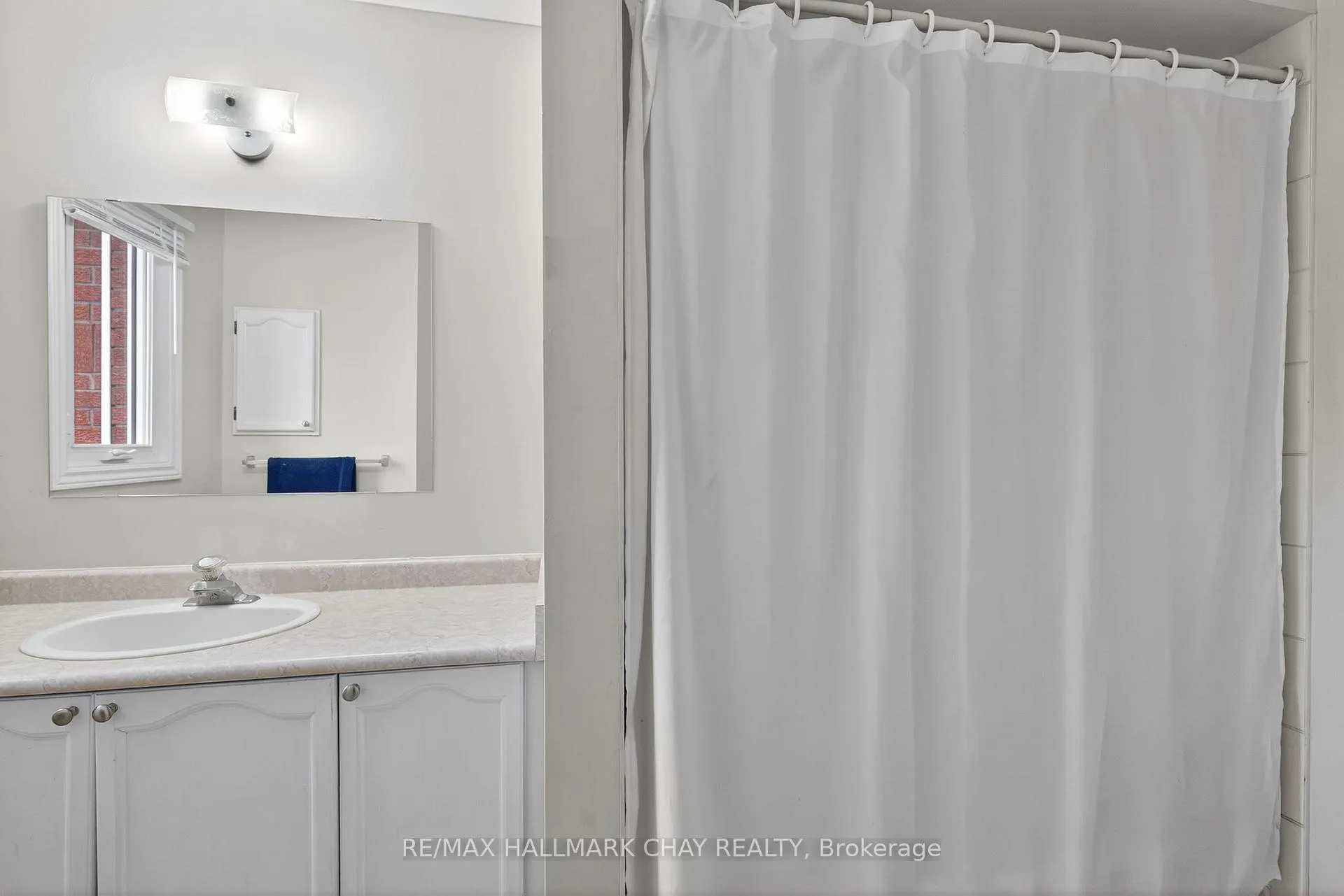 Photo 39 of 49 Mcdougall Drive, Barrie, West Bayfield — HOMEH