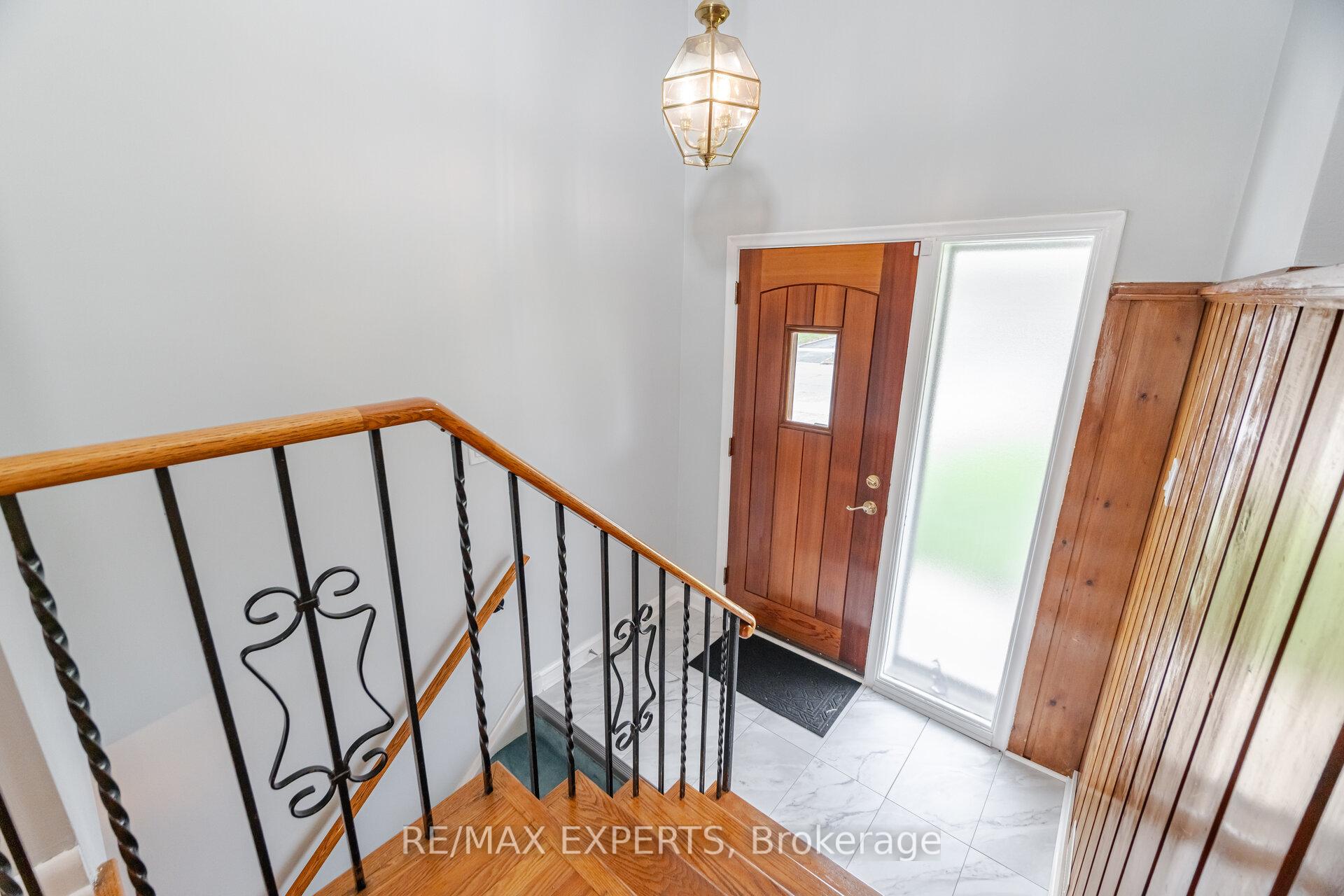 Photo 5 of 61 Sharbot Avenue, Scarborough, Woburn — HOMEH