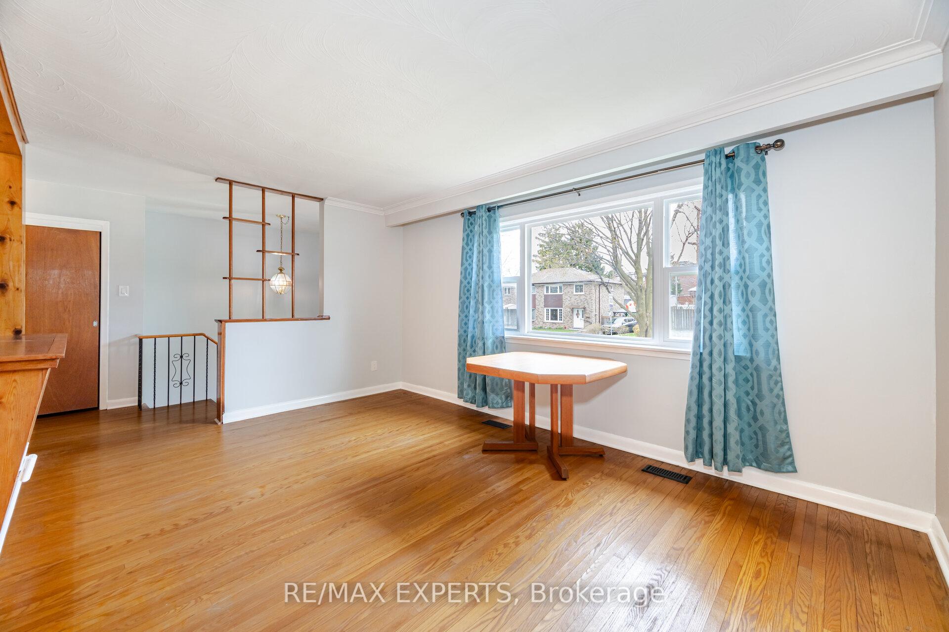 Photo 9 of 61 Sharbot Avenue, Scarborough, Woburn — HOMEH