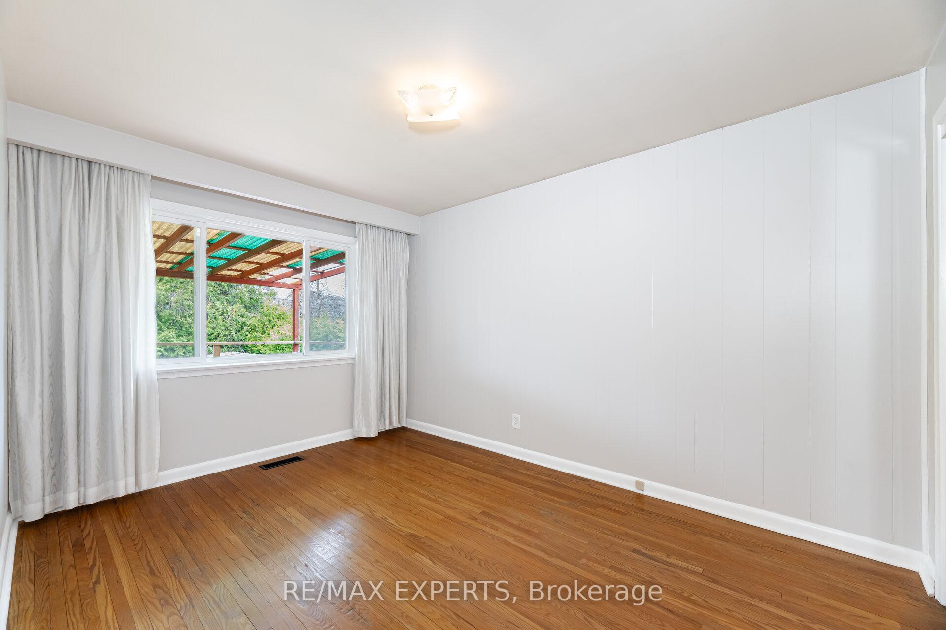 Photo 15 of 61 Sharbot Avenue, Scarborough, Woburn — HOMEH