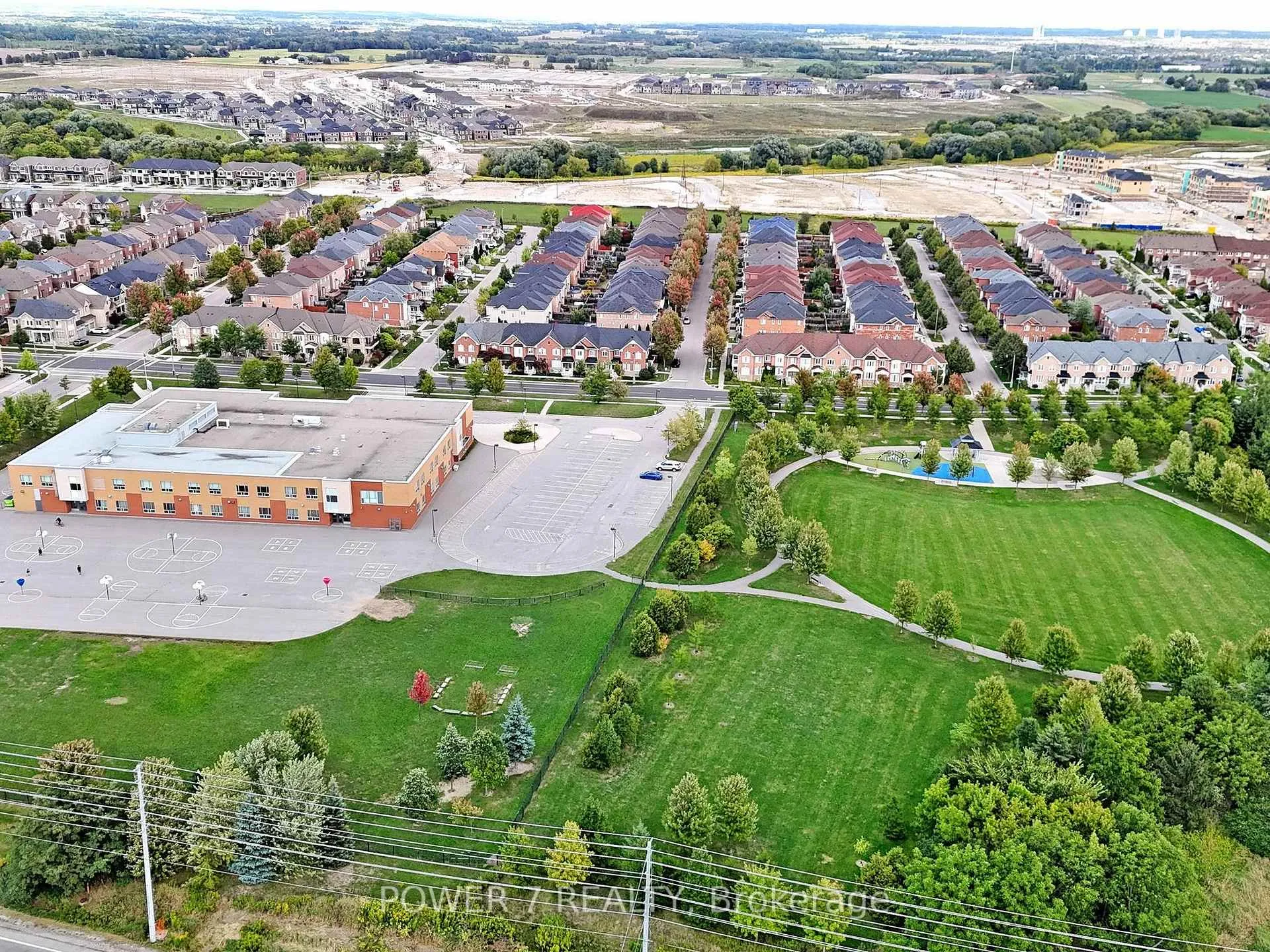 Photo 32 of Unit 337, 101 Cathedral High Street, Markham, Cathedraltown — HOMEH