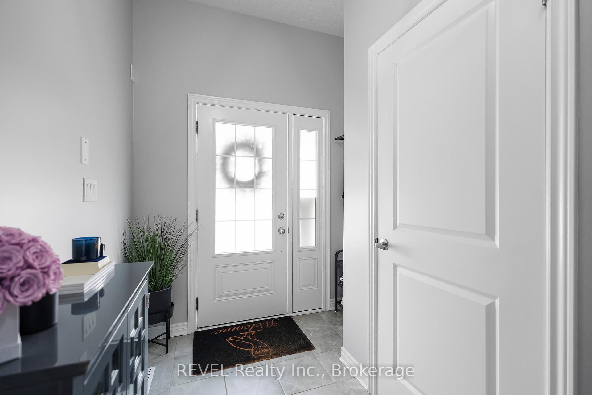 Photo 3 of 39 Sparkle Drive, Thorold, Rolling Meadows — HOMEH