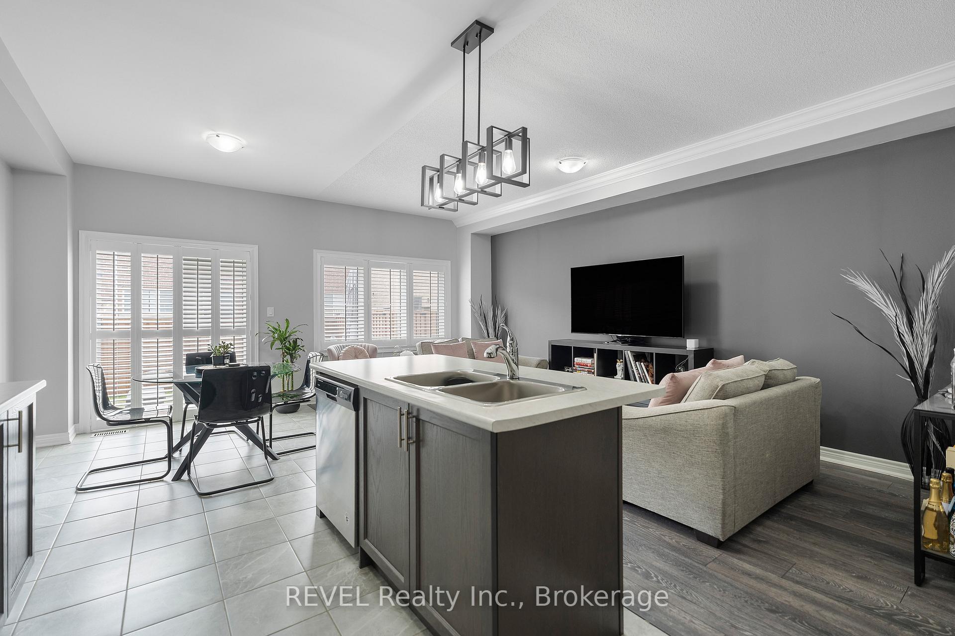 Photo 10 of 39 Sparkle Drive, Thorold, Rolling Meadows — HOMEH