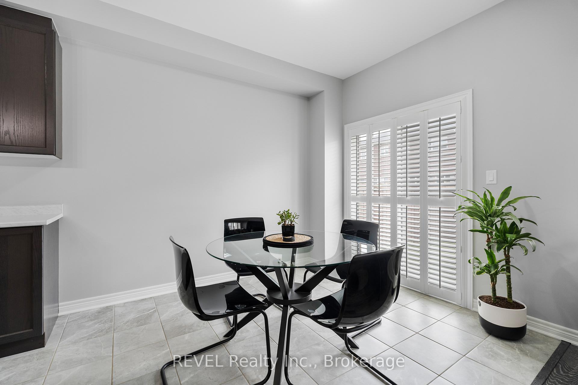 Photo 11 of 39 Sparkle Drive, Thorold, Rolling Meadows — HOMEH