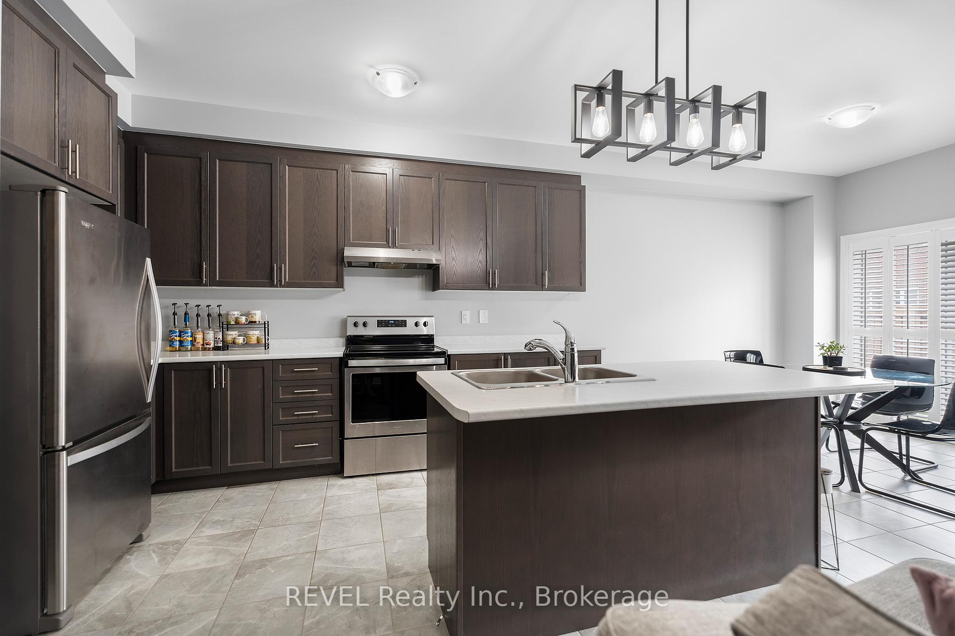 Photo 12 of 39 Sparkle Drive, Thorold, Rolling Meadows — HOMEH