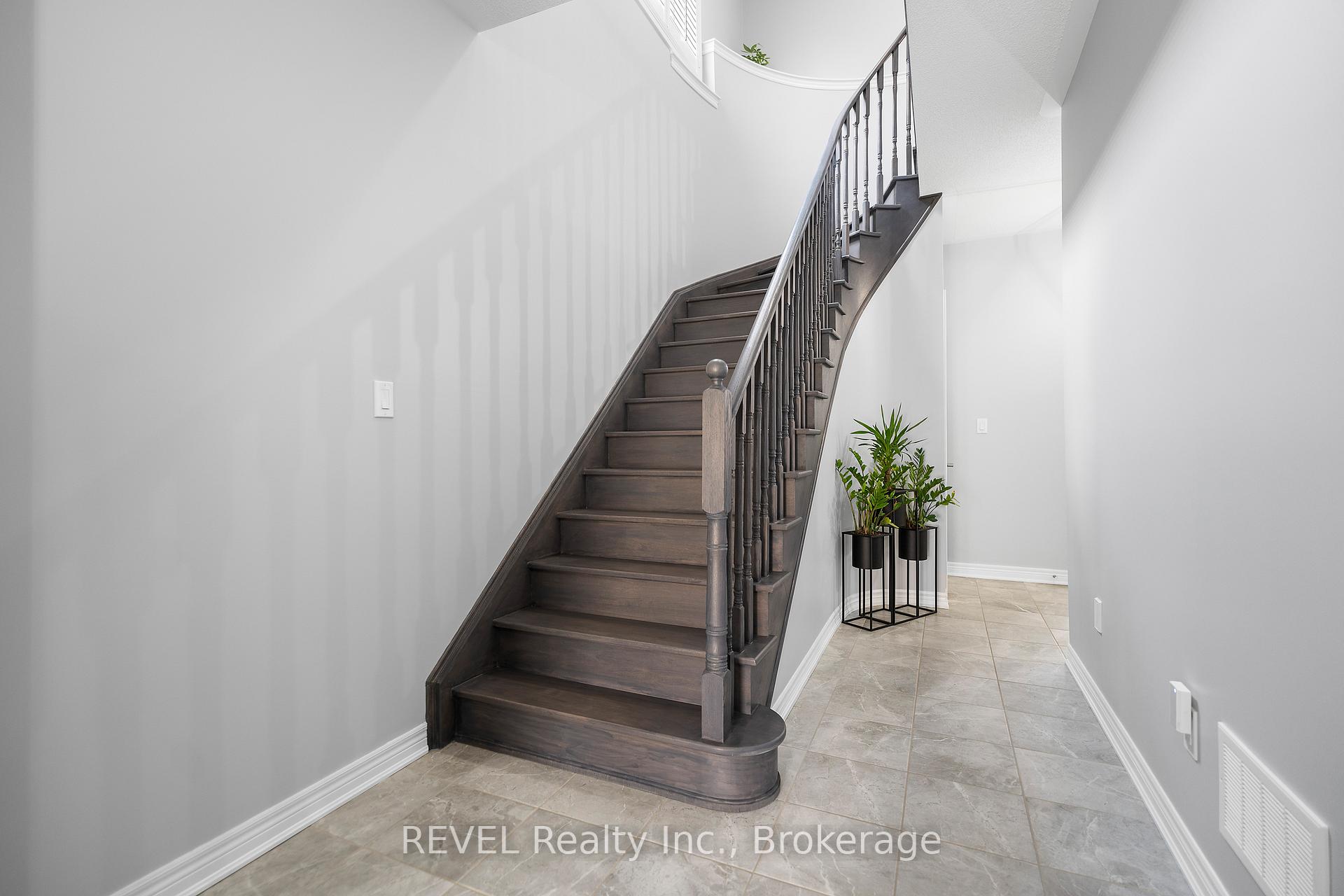 Photo 17 of 39 Sparkle Drive, Thorold, Rolling Meadows — HOMEH