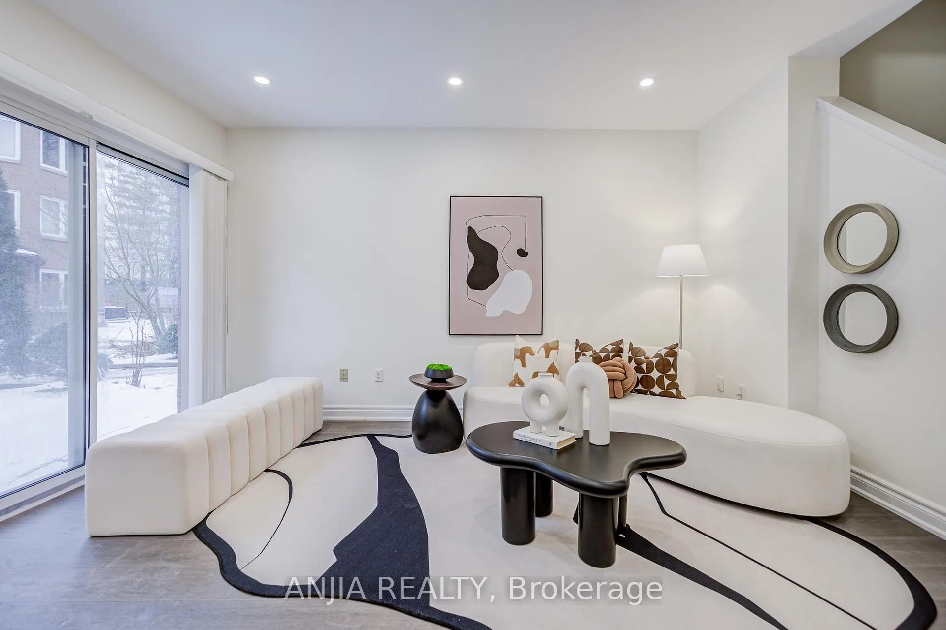 Photo 9 of Unit 32, 735 New Westminster Drive, Vaughan, Brownridge — HOMEH