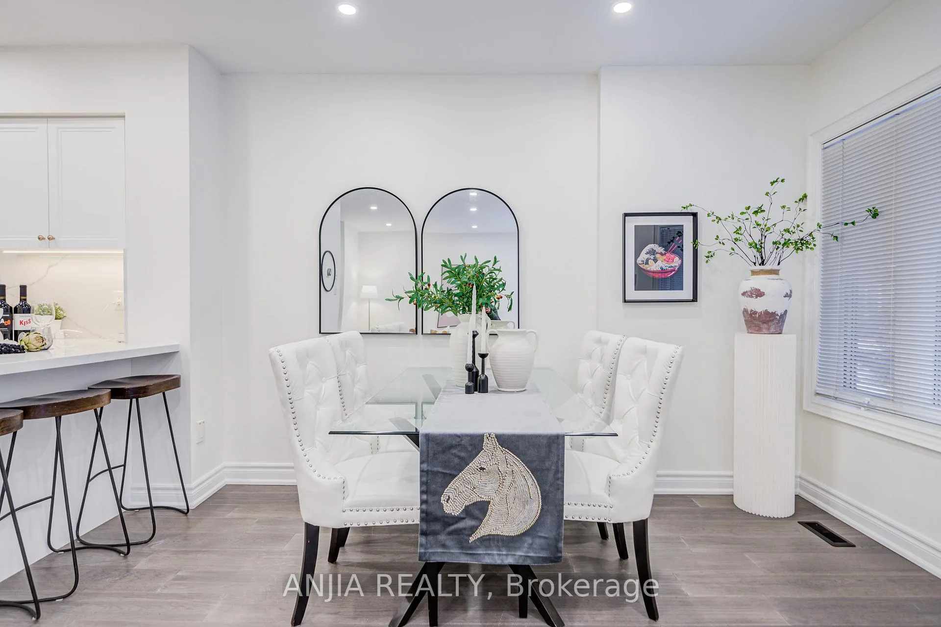 Photo 12 of Unit 32, 735 New Westminster Drive, Vaughan, Brownridge — HOMEH