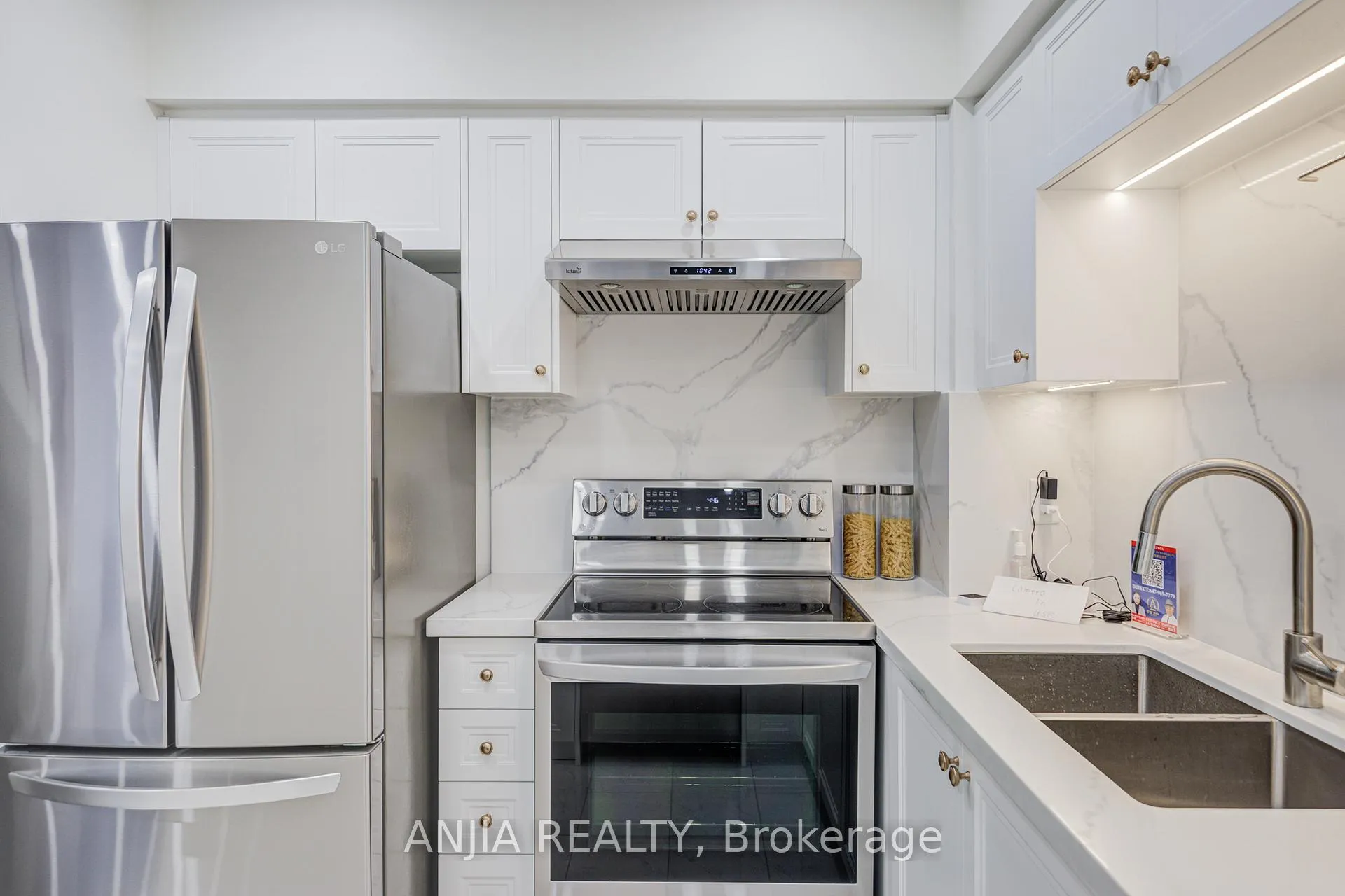 Photo 18 of Unit 32, 735 New Westminster Drive, Vaughan, Brownridge — HOMEH
