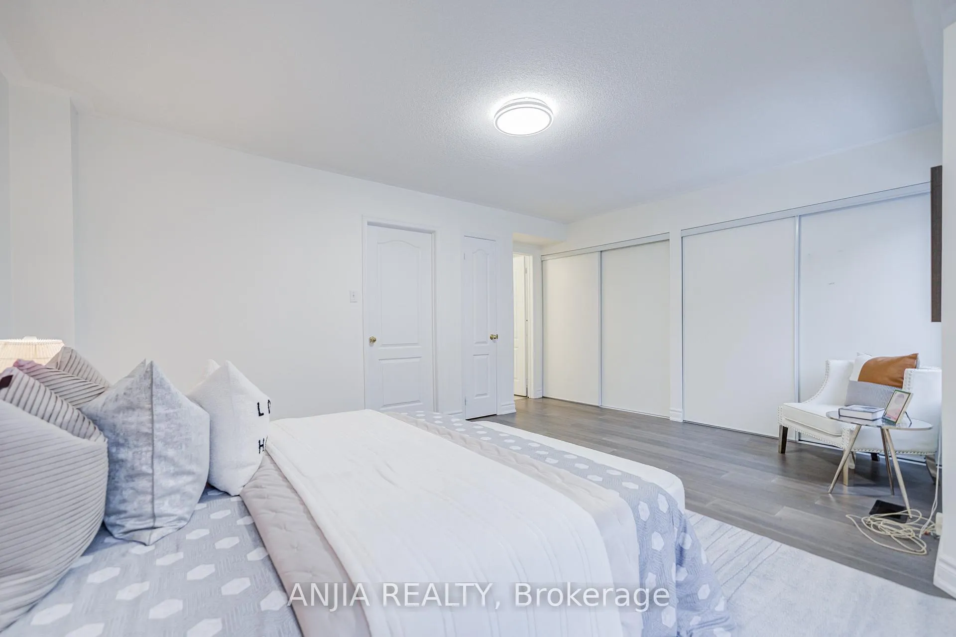 Photo 25 of Unit 32, 735 New Westminster Drive, Vaughan, Brownridge — HOMEH