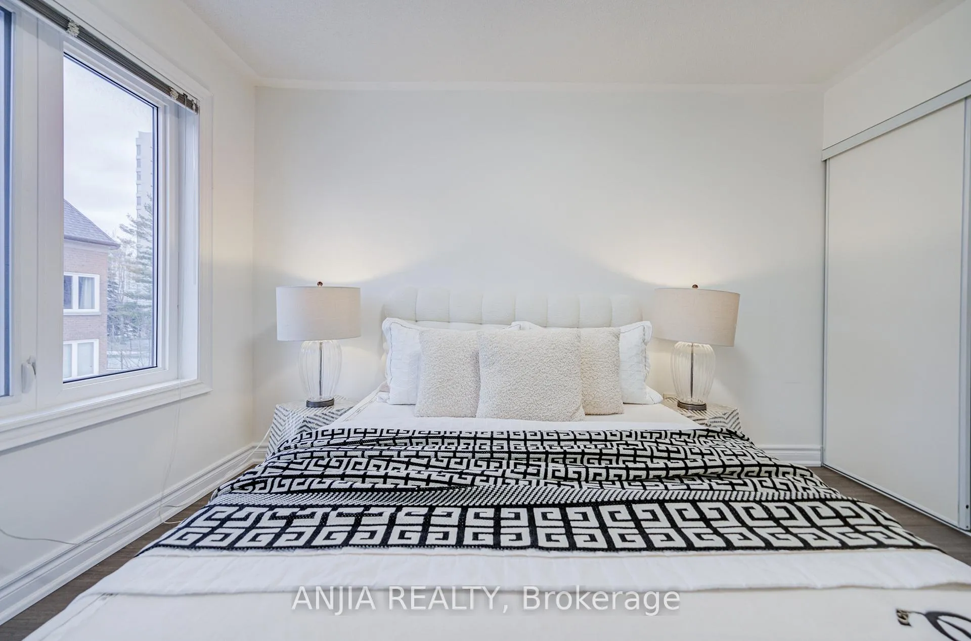 Photo 31 of Unit 32, 735 New Westminster Drive, Vaughan, Brownridge — HOMEH