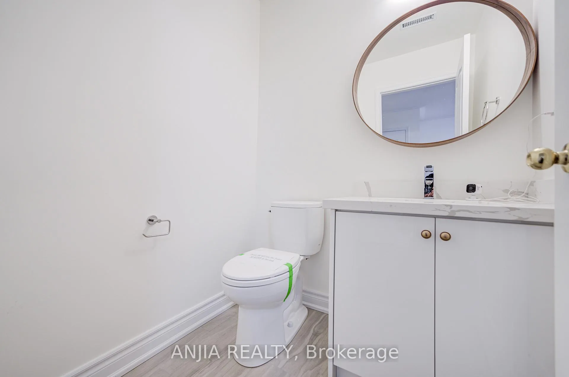 Photo 38 of Unit 32, 735 New Westminster Drive, Vaughan, Brownridge — HOMEH