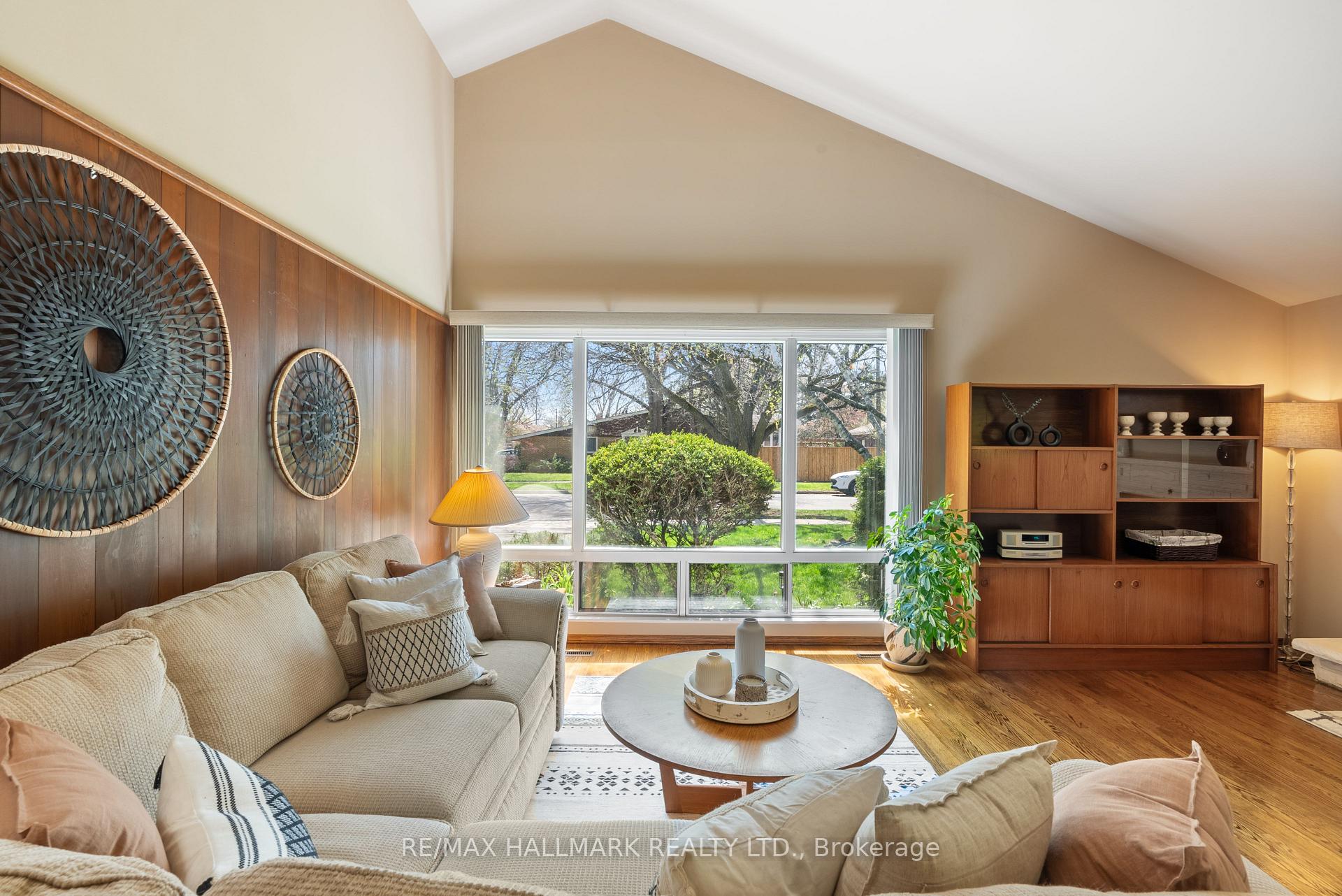 Photo 6 of 27 Oakley Boulevard, Scarborough, Bendale — HOMEH