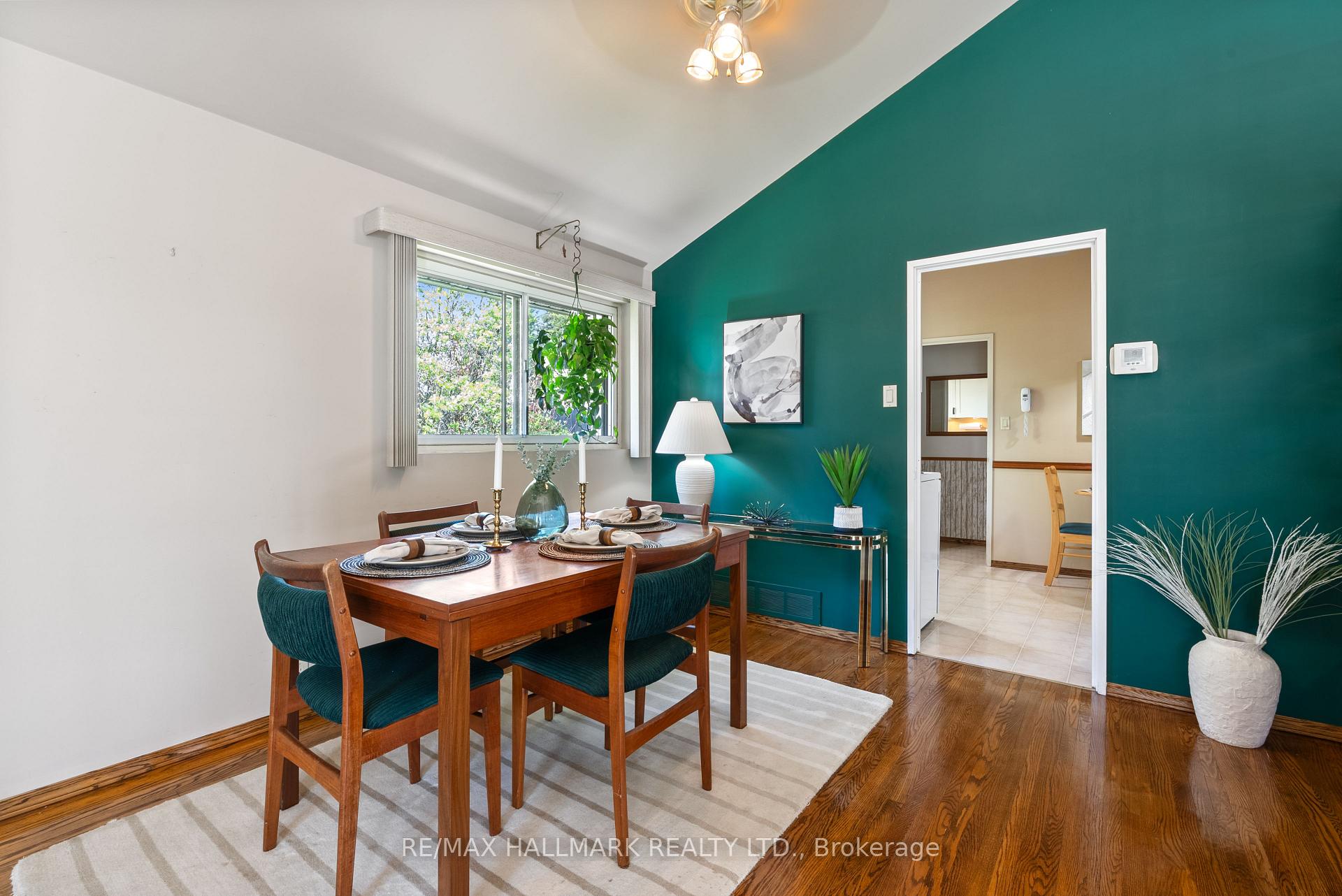 Photo 8 of 27 Oakley Boulevard, Scarborough, Bendale — HOMEH
