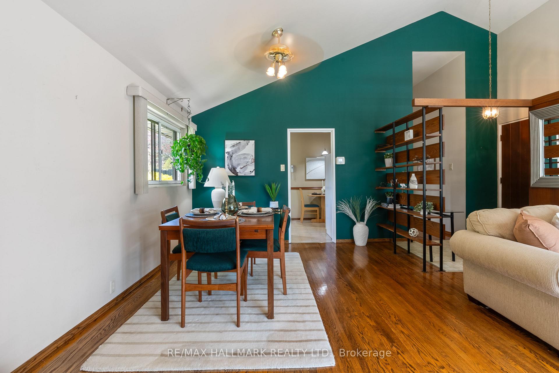 Photo 9 of 27 Oakley Boulevard, Scarborough, Bendale — HOMEH