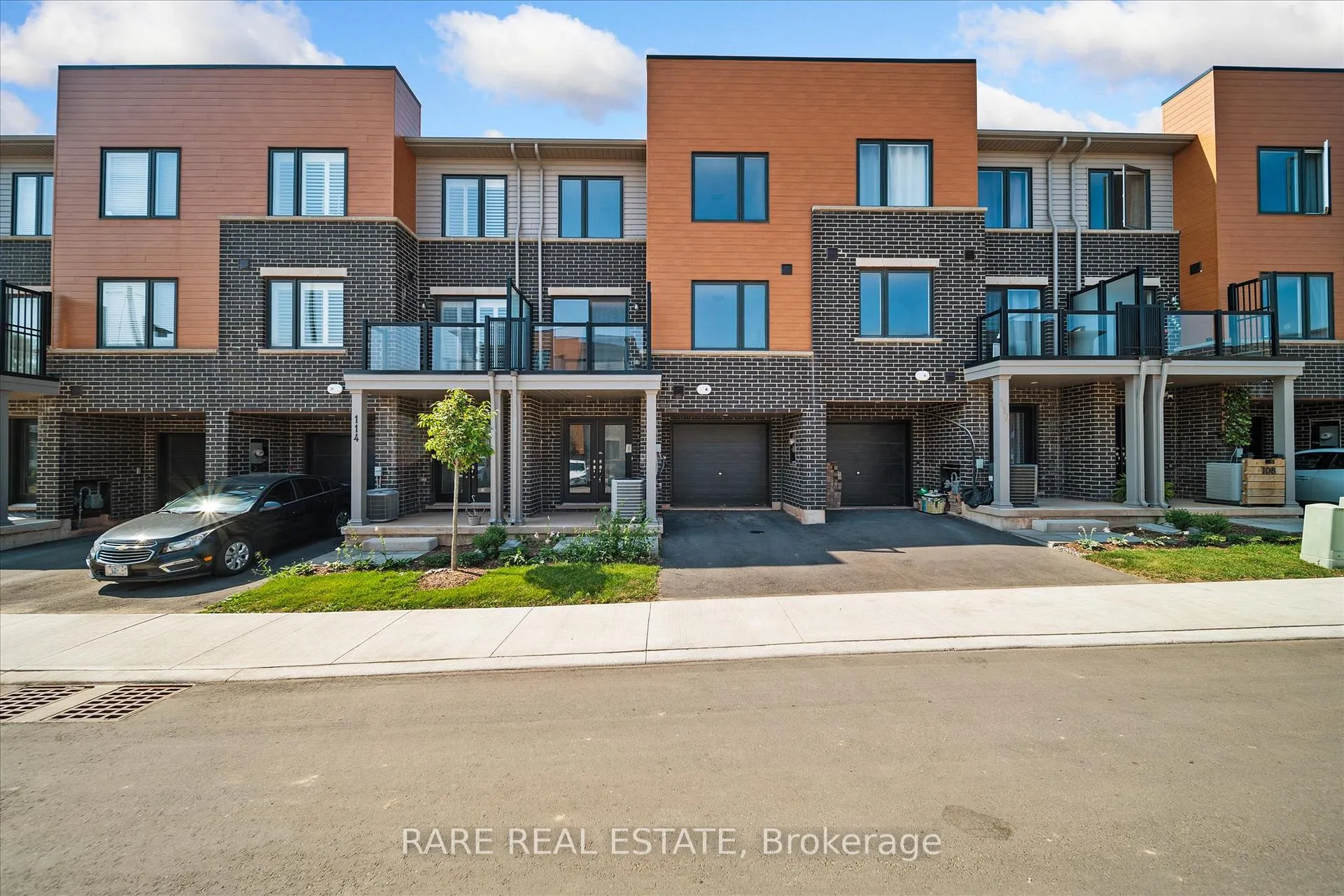 Photo 1 of 112 Dryden Lane, Hamilton, McQuesten — HOMEH