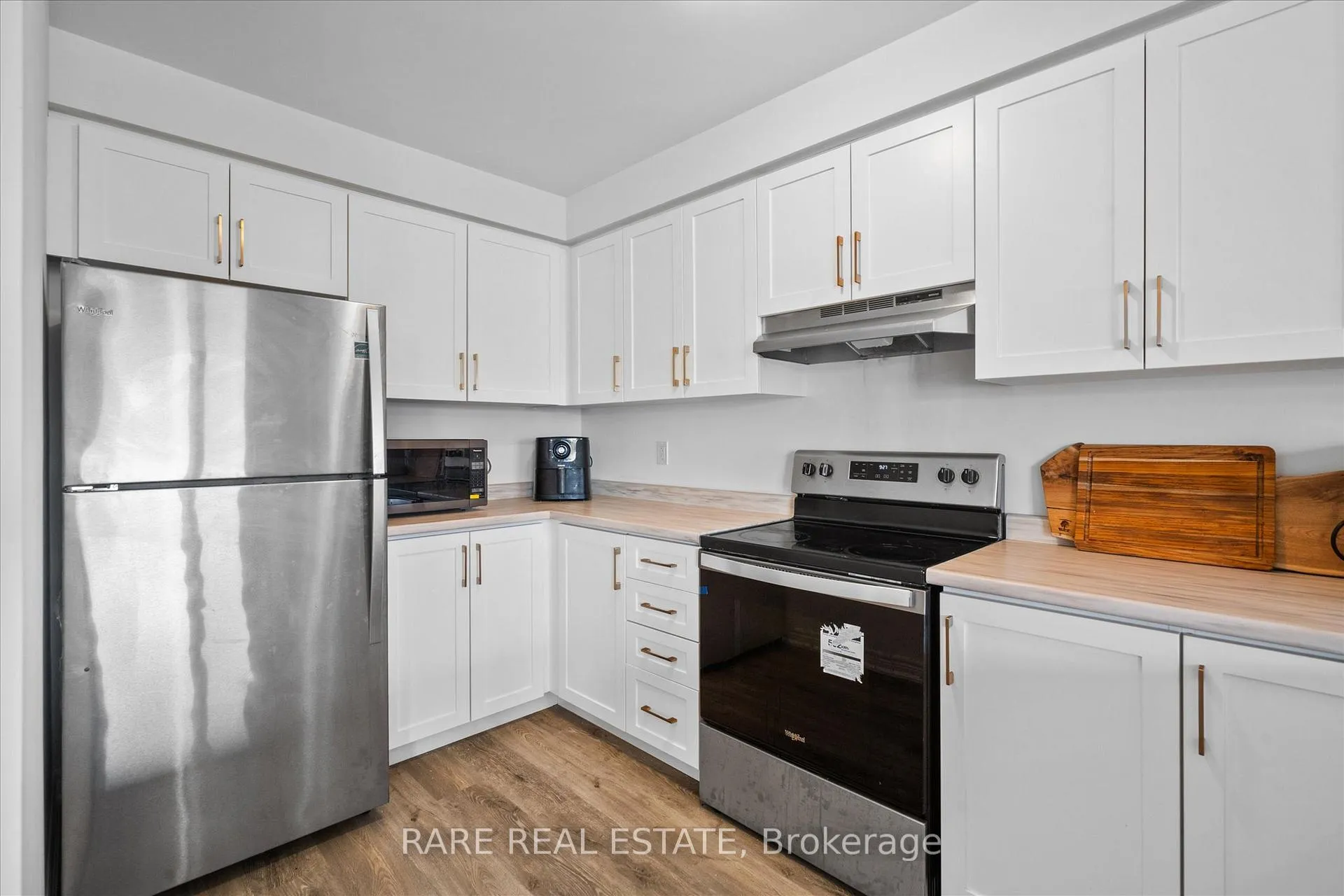 Photo 9 of 112 Dryden Lane, Hamilton, McQuesten — HOMEH