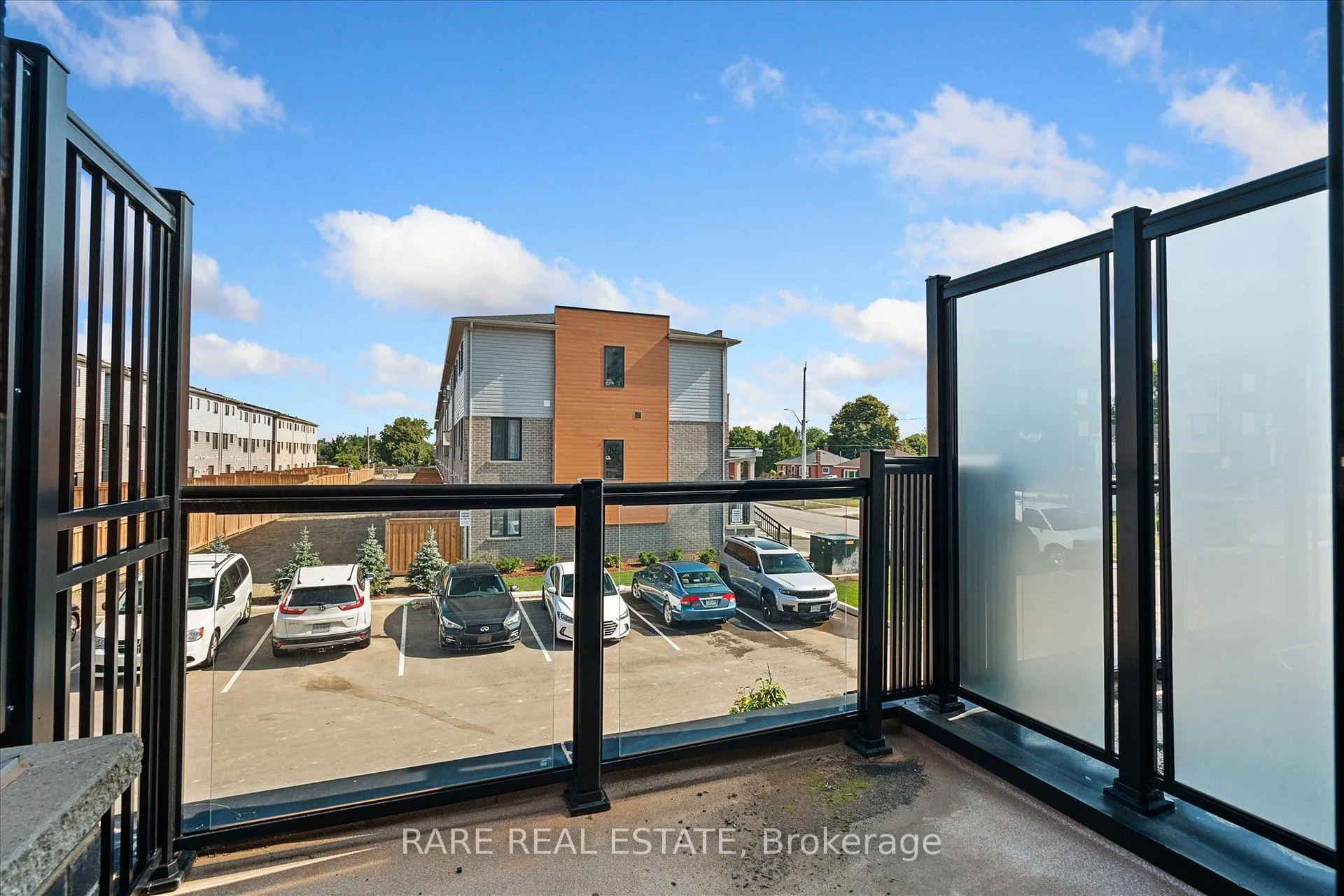Photo 23 of 112 Dryden Lane, Hamilton, McQuesten — HOMEH