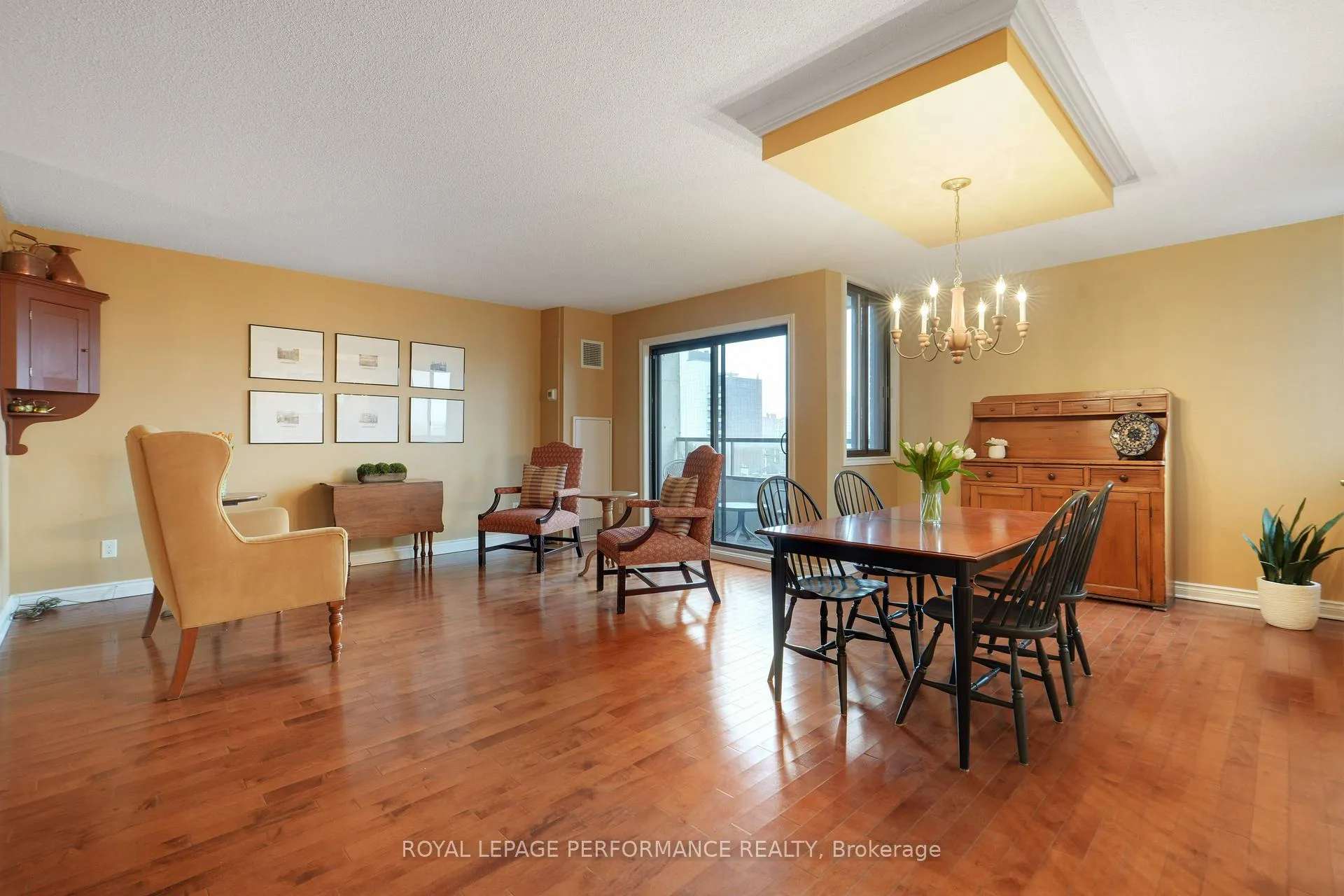 Photo 6 of Unit 704, 333 Chapel Street, Ottawa, Sandy Hill — HOMEH