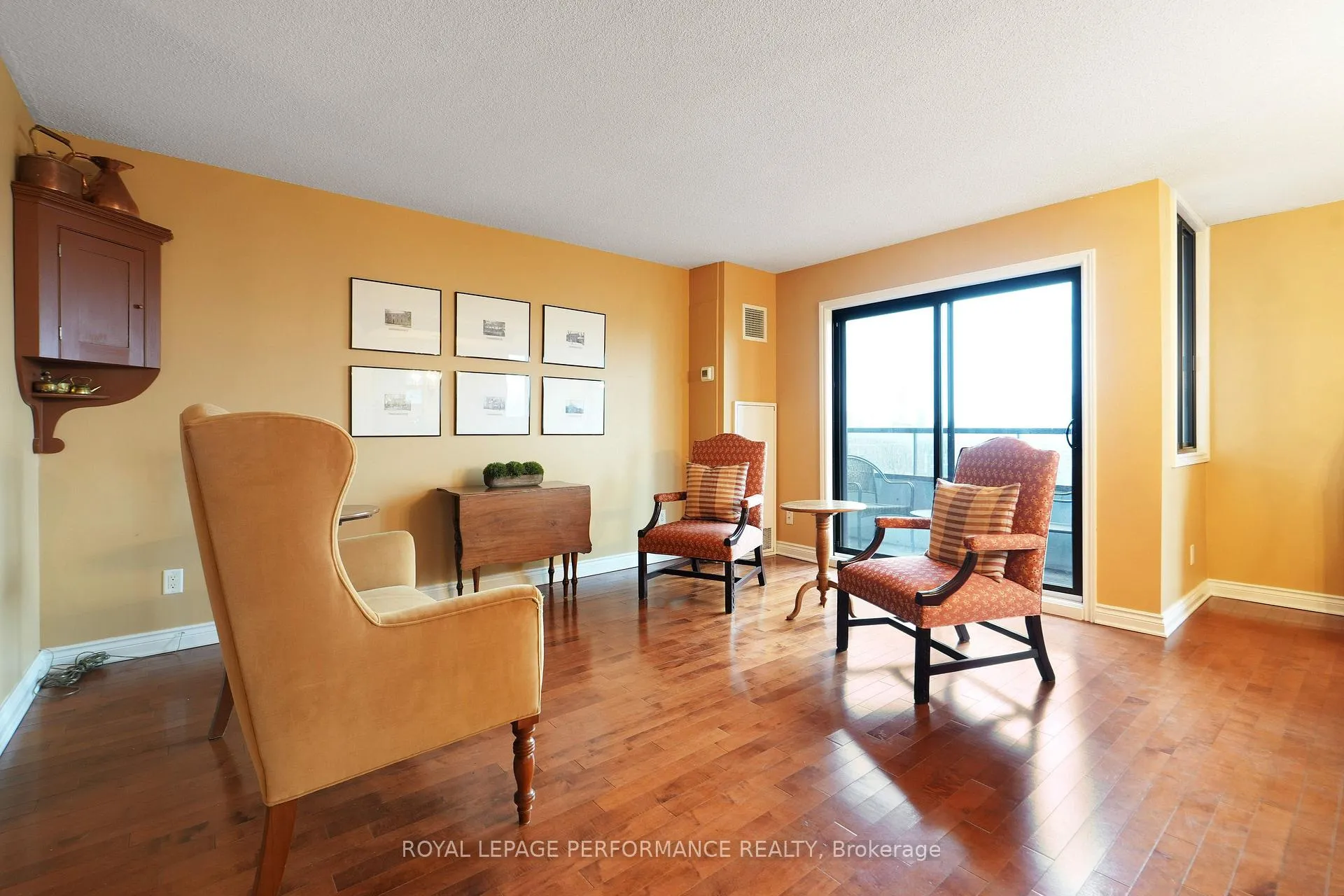 Photo 8 of Unit 704, 333 Chapel Street, Ottawa, Sandy Hill — HOMEH