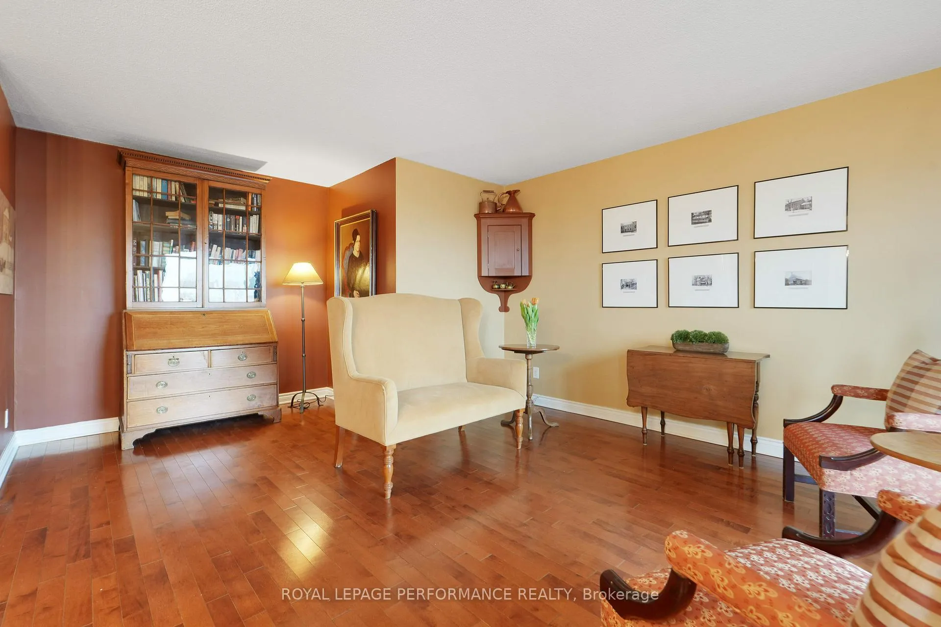Photo 13 of Unit 704, 333 Chapel Street, Ottawa, Sandy Hill — HOMEH