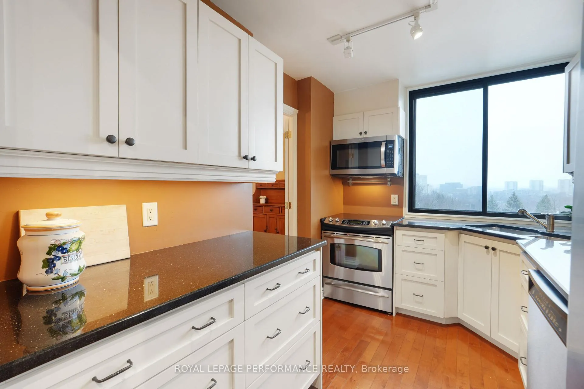 Photo 19 of Unit 704, 333 Chapel Street, Ottawa, Sandy Hill — HOMEH