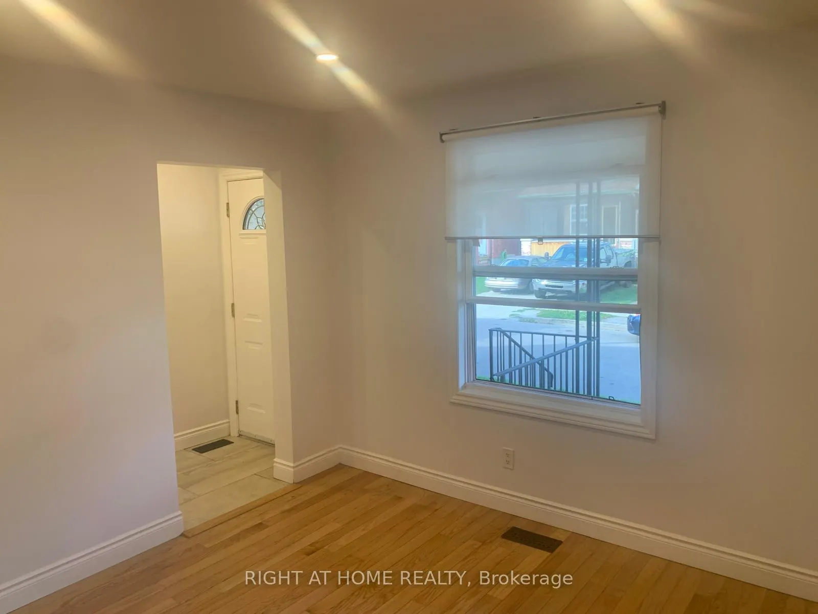 Photo 10 of 38 Beechwood Avenue, Hamilton, Stipley — HOMEH