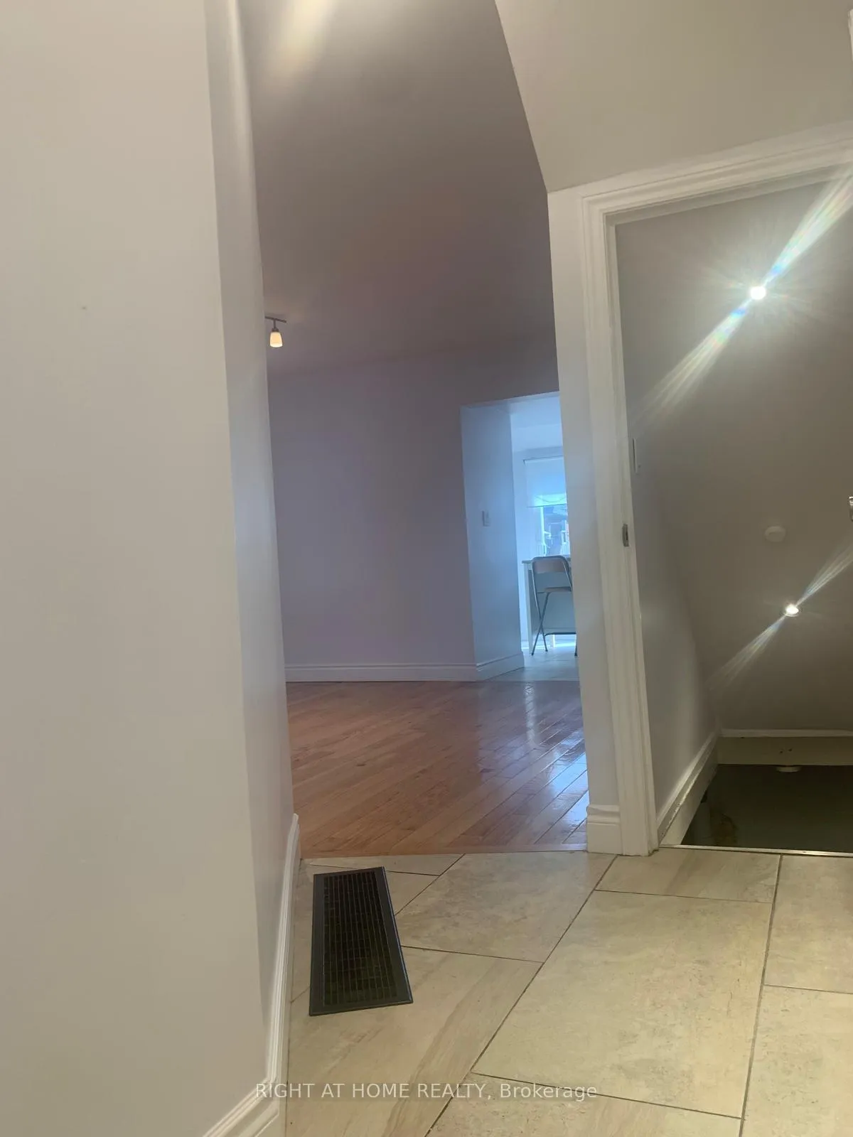 Photo 14 of 38 Beechwood Avenue, Hamilton, Stipley — HOMEH