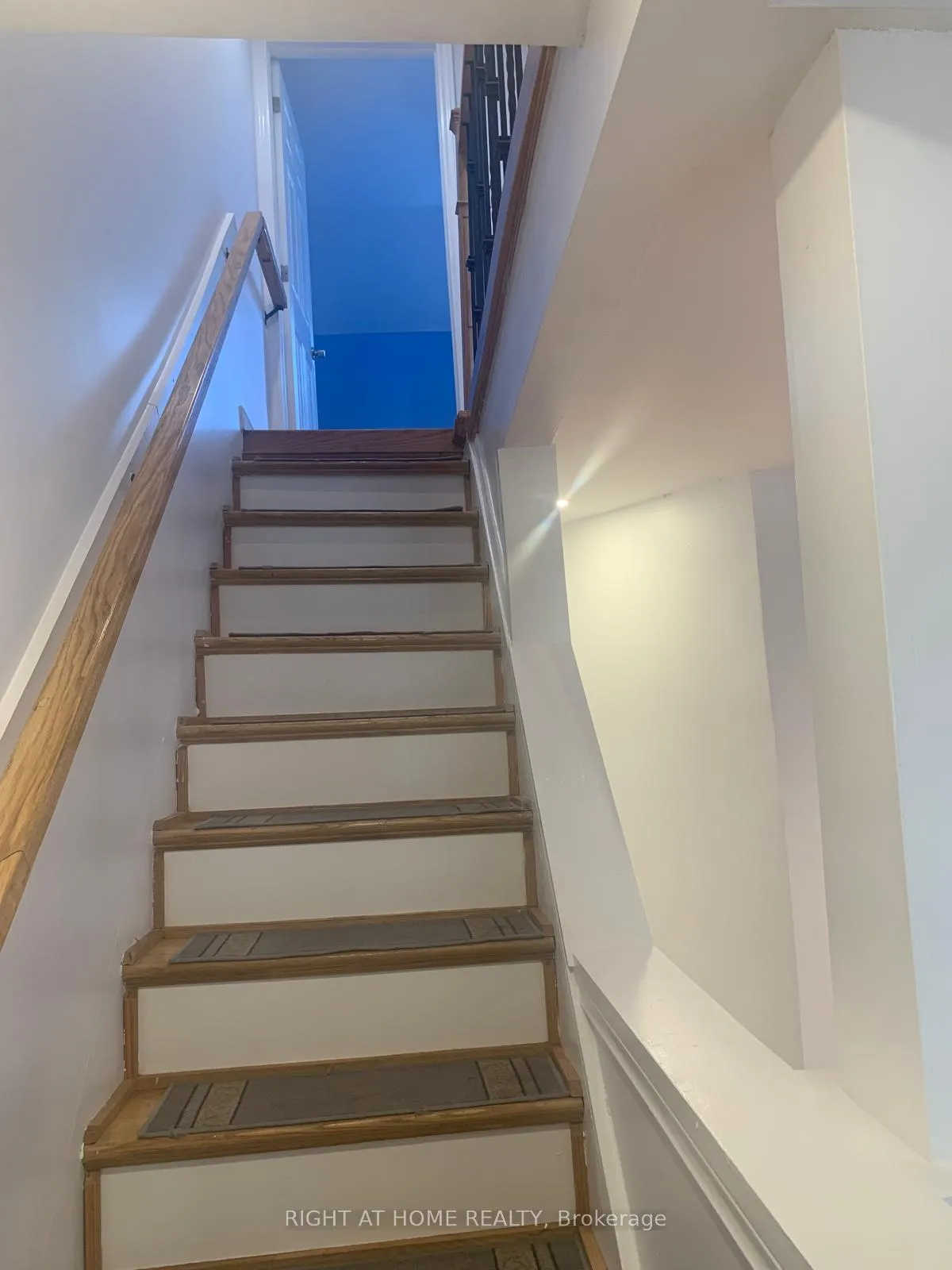 Photo 18 of 38 Beechwood Avenue, Hamilton, Stipley — HOMEH