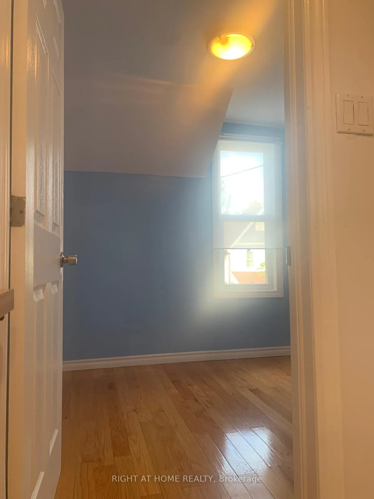 Photo 19 of 38 Beechwood Avenue, Hamilton, Stipley — HOMEH