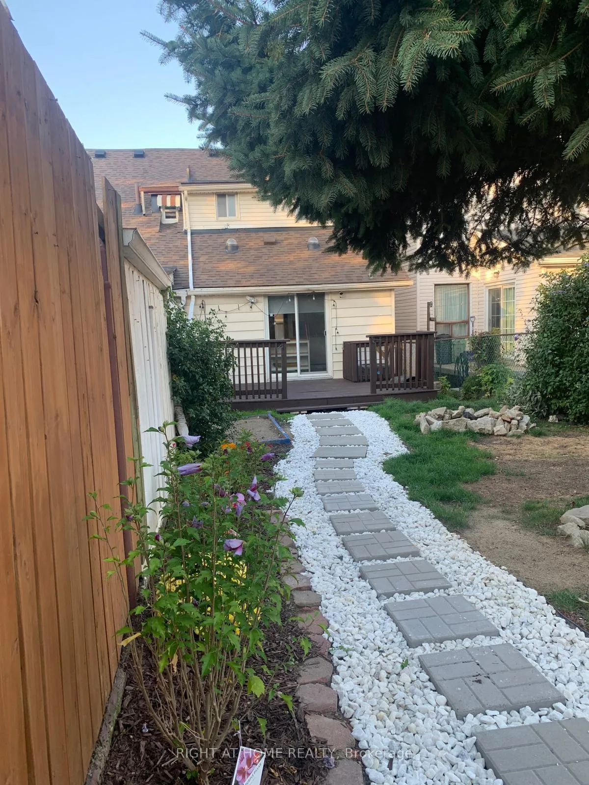 Photo 34 of 38 Beechwood Avenue, Hamilton, Stipley — HOMEH