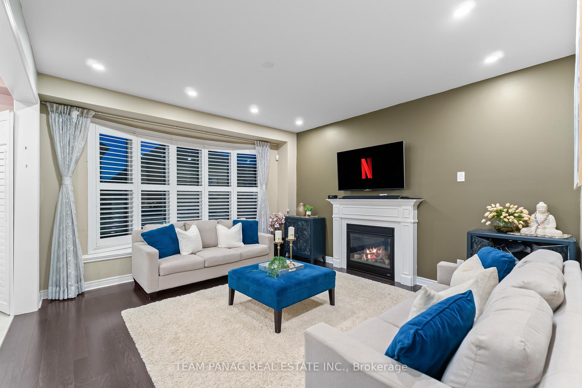 Photo 9 of 22 Cedarsprings Way, Brampton, Sandringham-Wellington — HOMEH