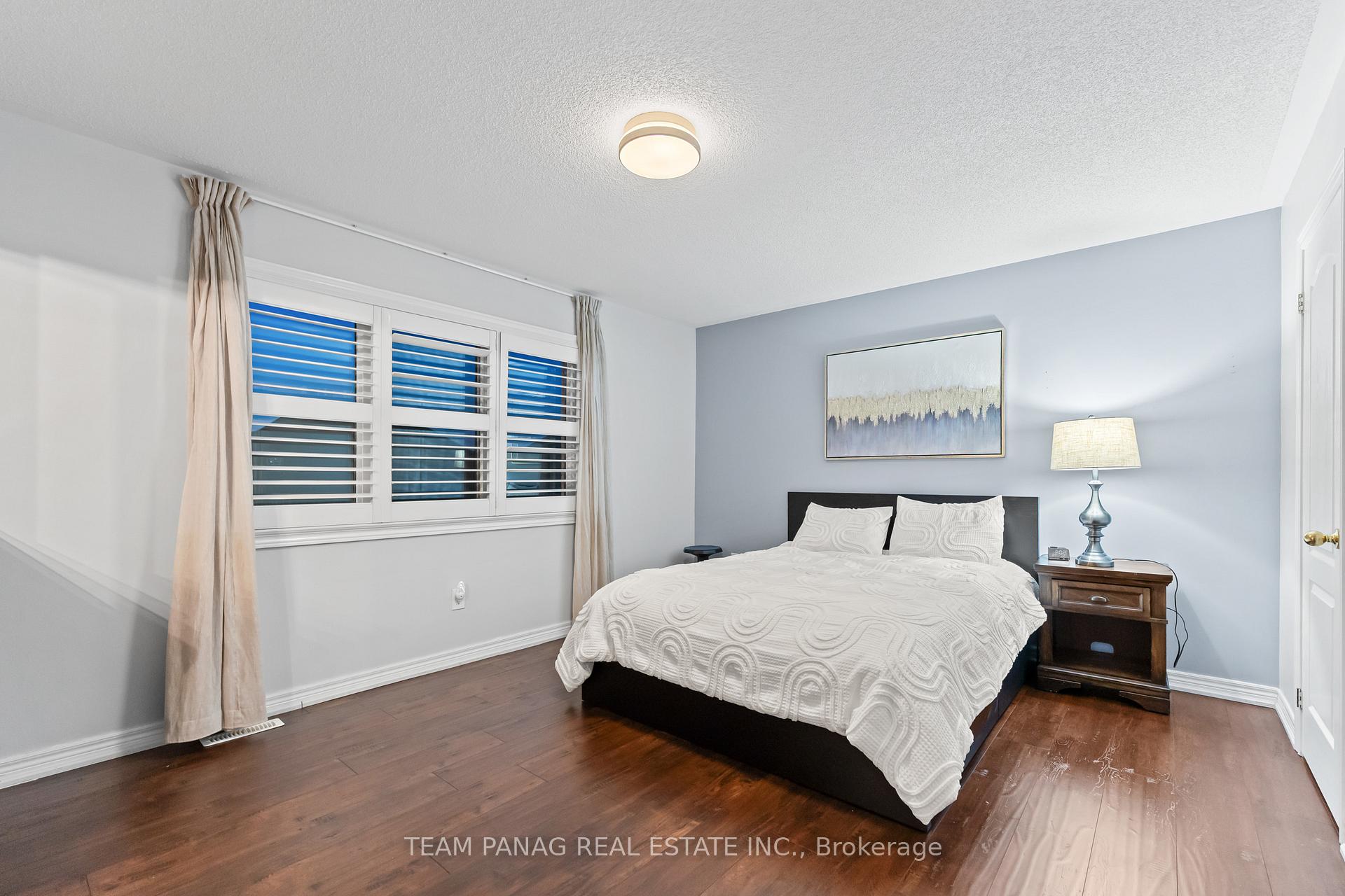 Photo 15 of 22 Cedarsprings Way, Brampton, Sandringham-Wellington — HOMEH