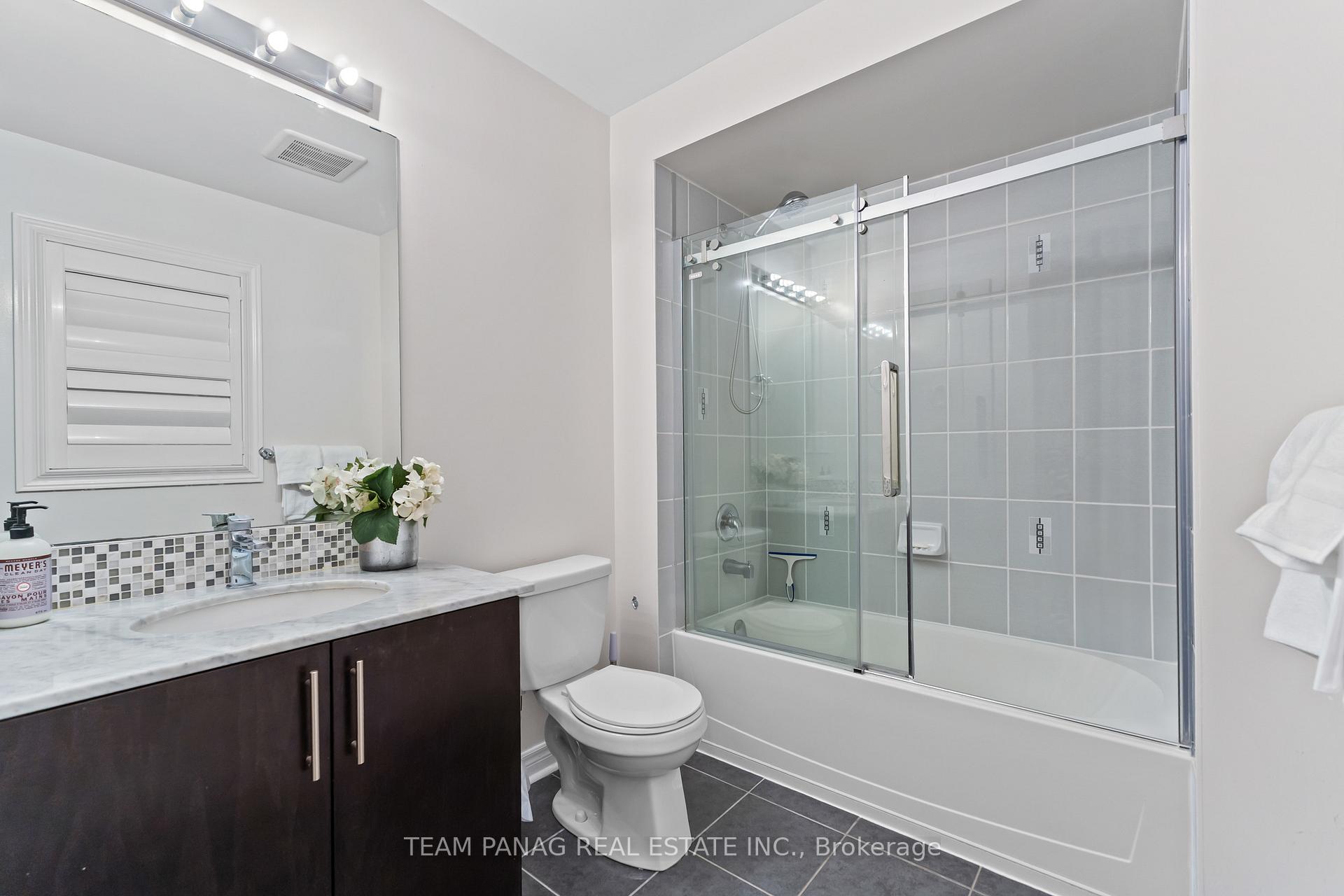 Photo 23 of 22 Cedarsprings Way, Brampton, Sandringham-Wellington — HOMEH