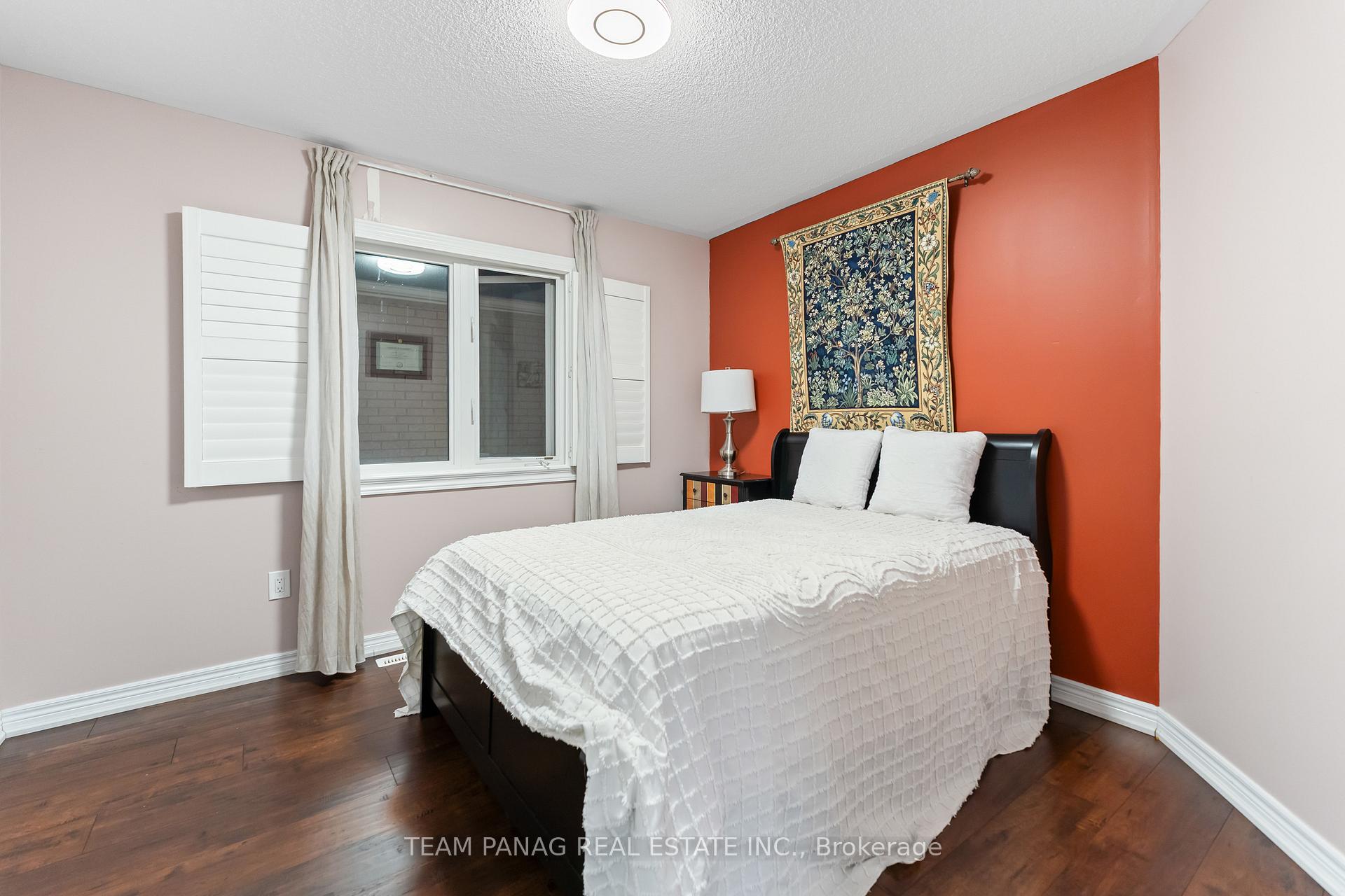Photo 29 of 22 Cedarsprings Way, Brampton, Sandringham-Wellington — HOMEH
