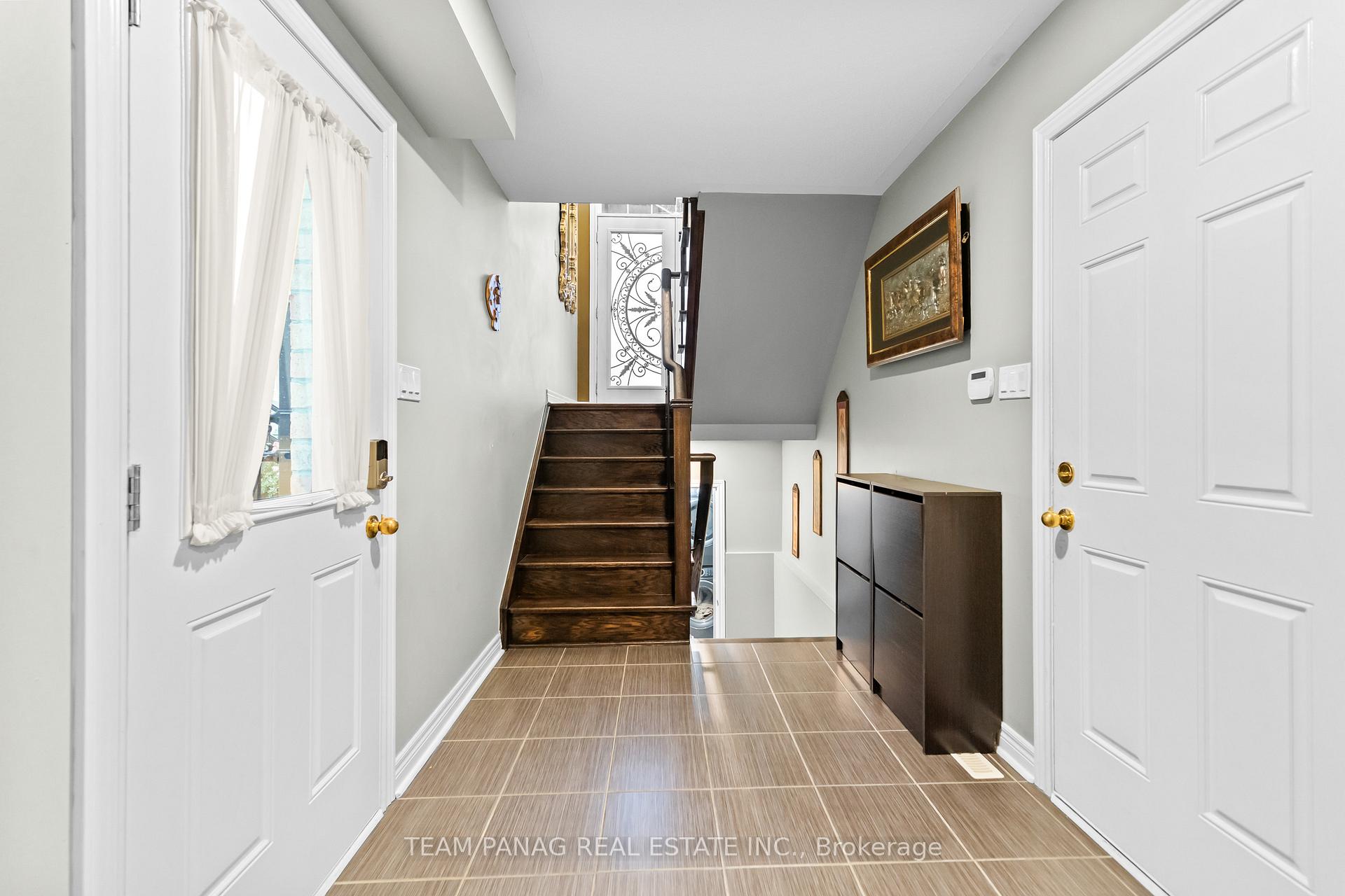 Photo 22 of 22 Cedarsprings Way, Brampton, Sandringham-Wellington — HOMEH
