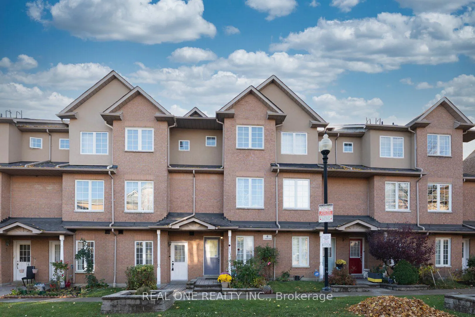 Photo 1 of Unit 5, 8 St Moritz Way, Markham, Unionville — HOMEH