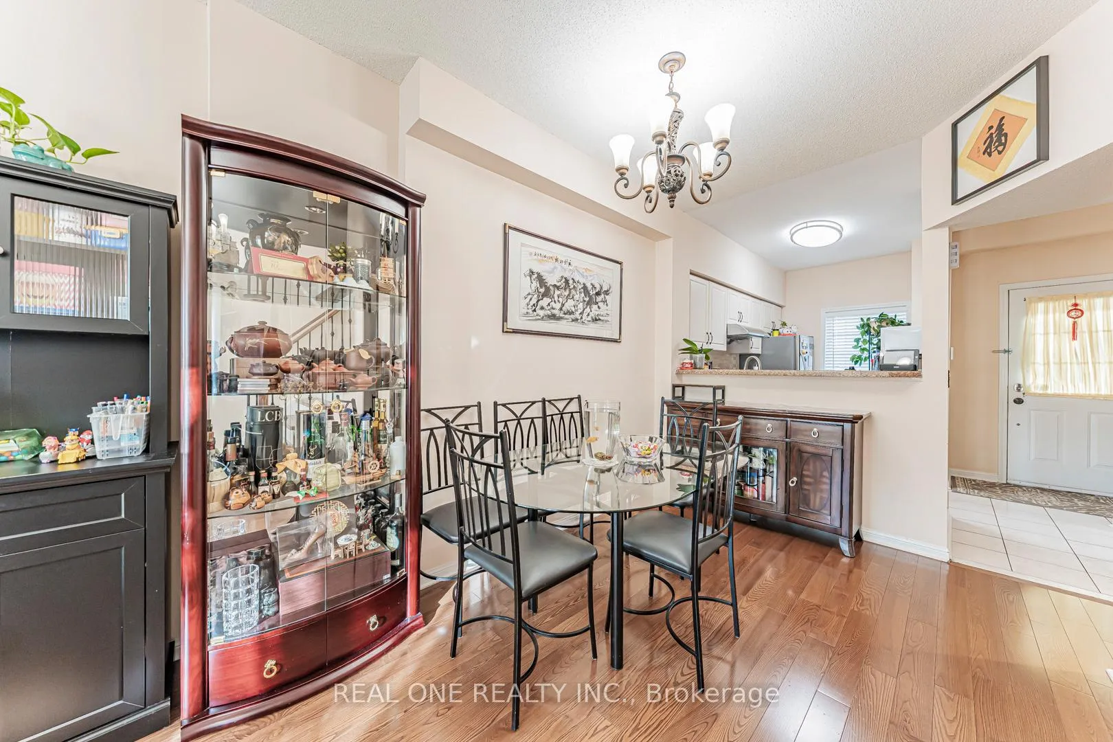 Photo 10 of Unit 5, 8 St Moritz Way, Markham, Unionville — HOMEH