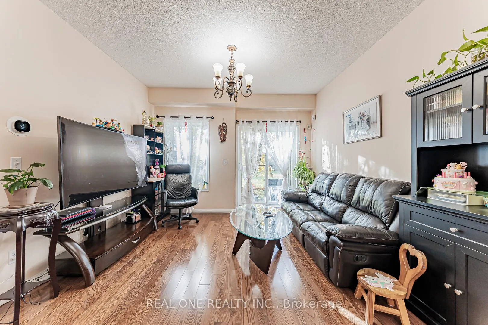 Photo 13 of Unit 5, 8 St Moritz Way, Markham, Unionville — HOMEH
